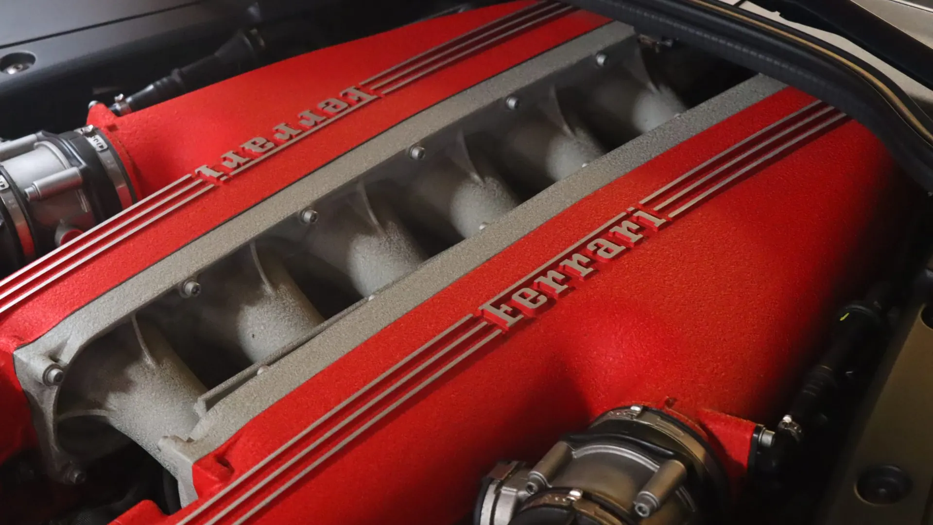 Ferrari F12 — photo 37