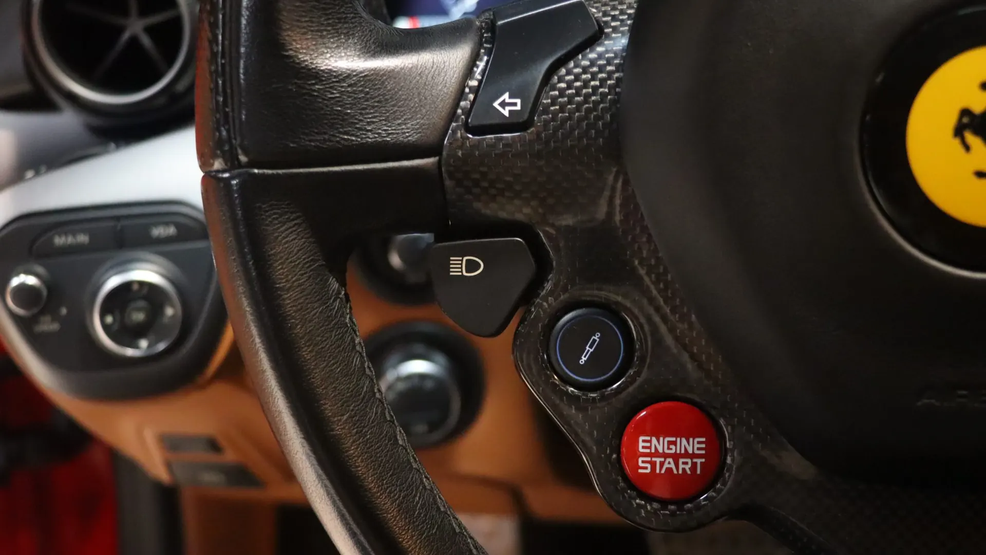 Ferrari F12 — photo 17