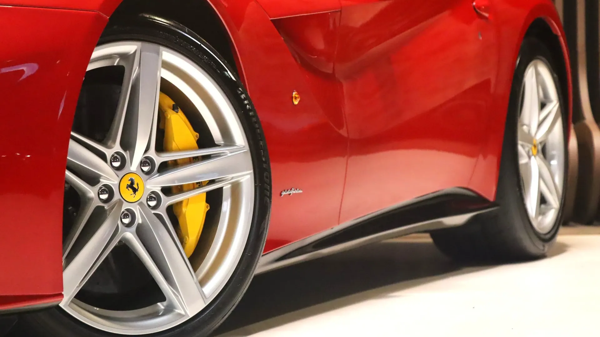Ferrari F12 — photo 40