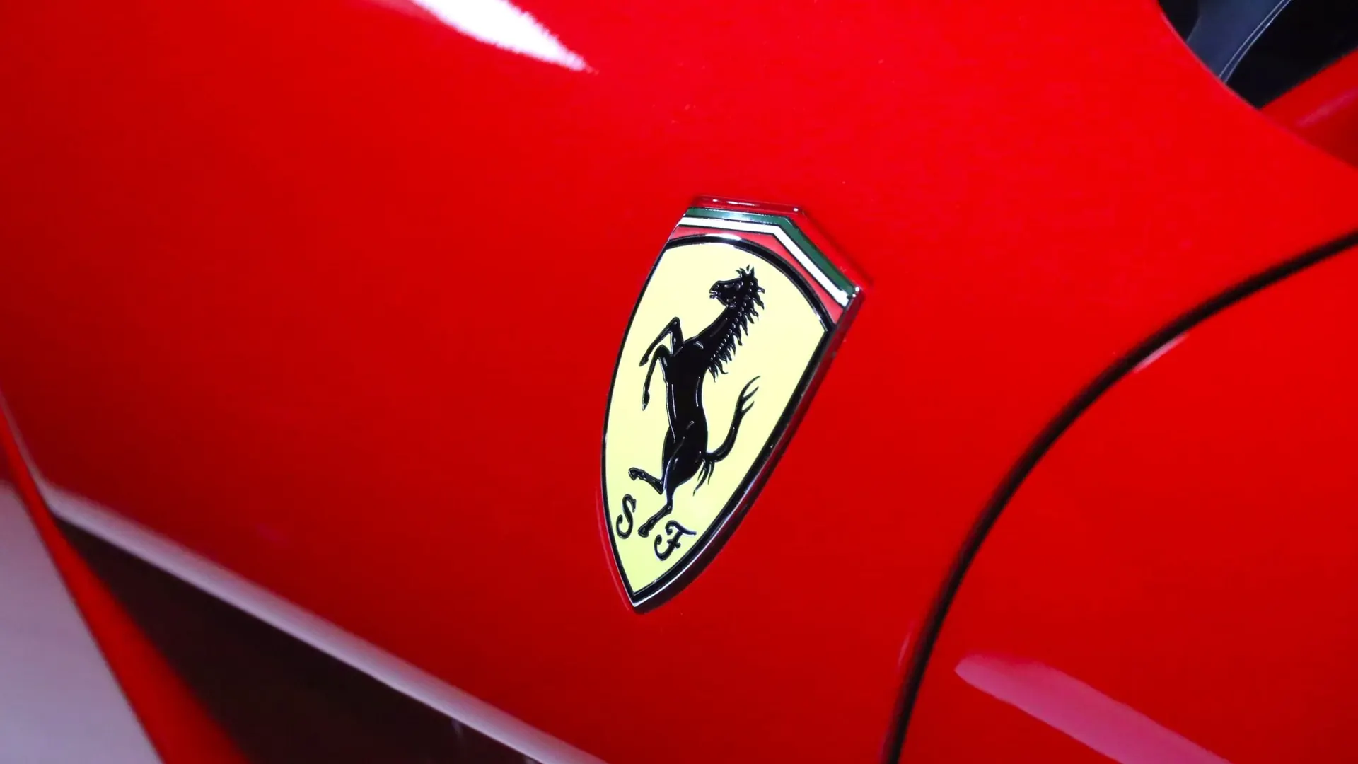 Ferrari F12 — photo 42