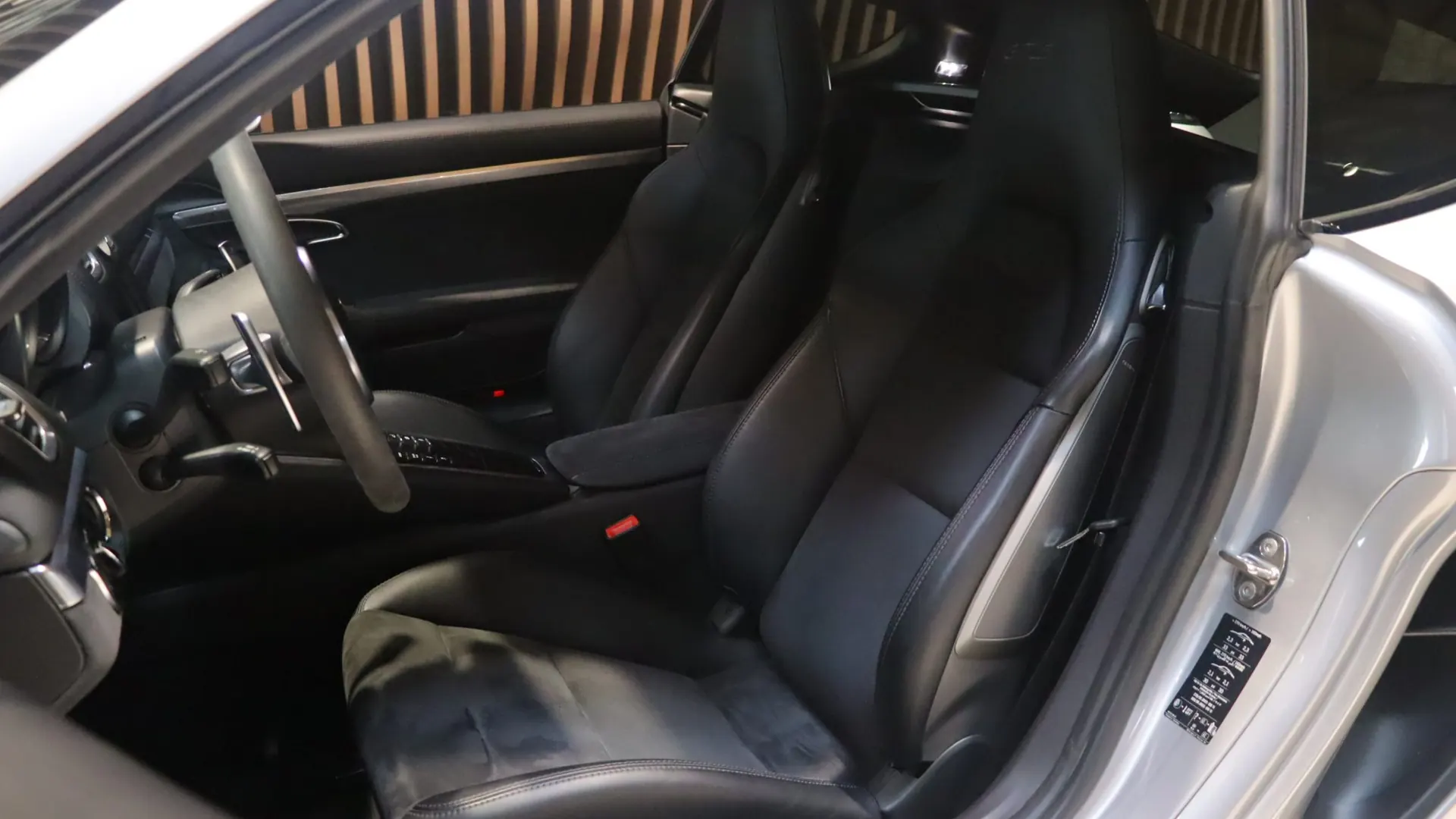 Porsche Cayman — photo 6