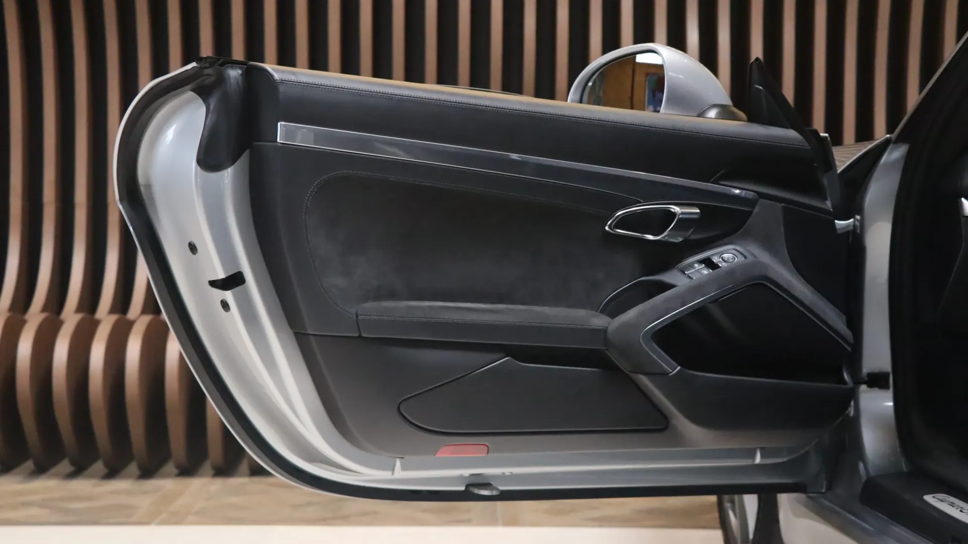 Porsche Cayman — photo 10