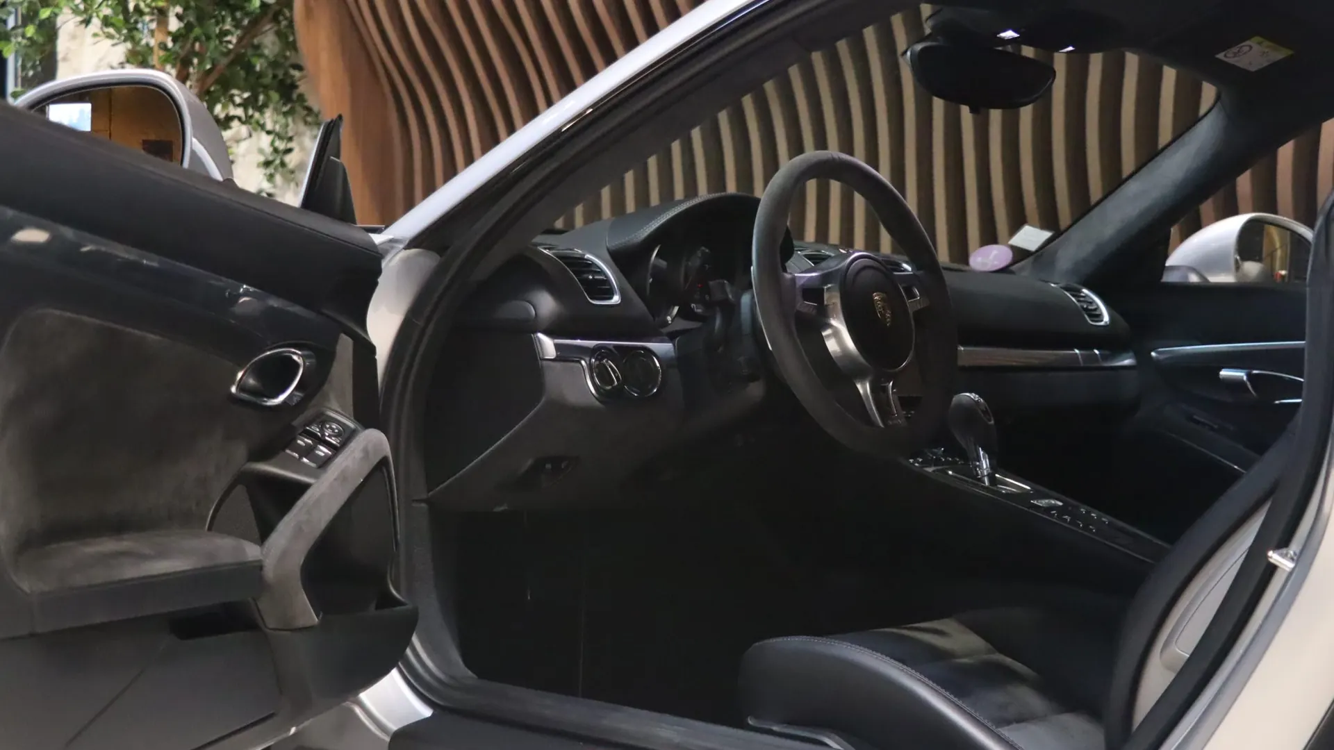 Porsche Cayman — photo 8