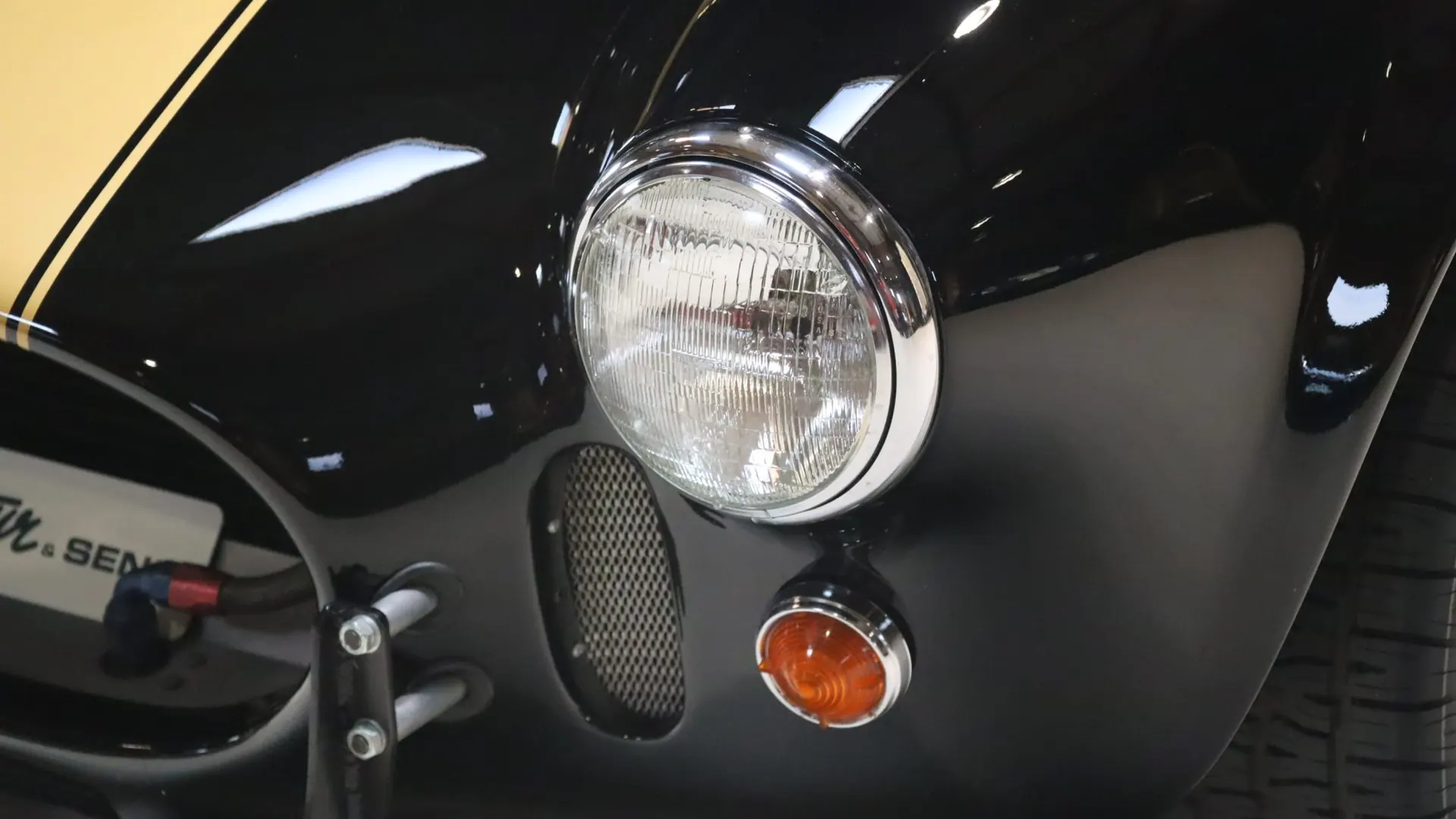 AC COBRA — photo 26