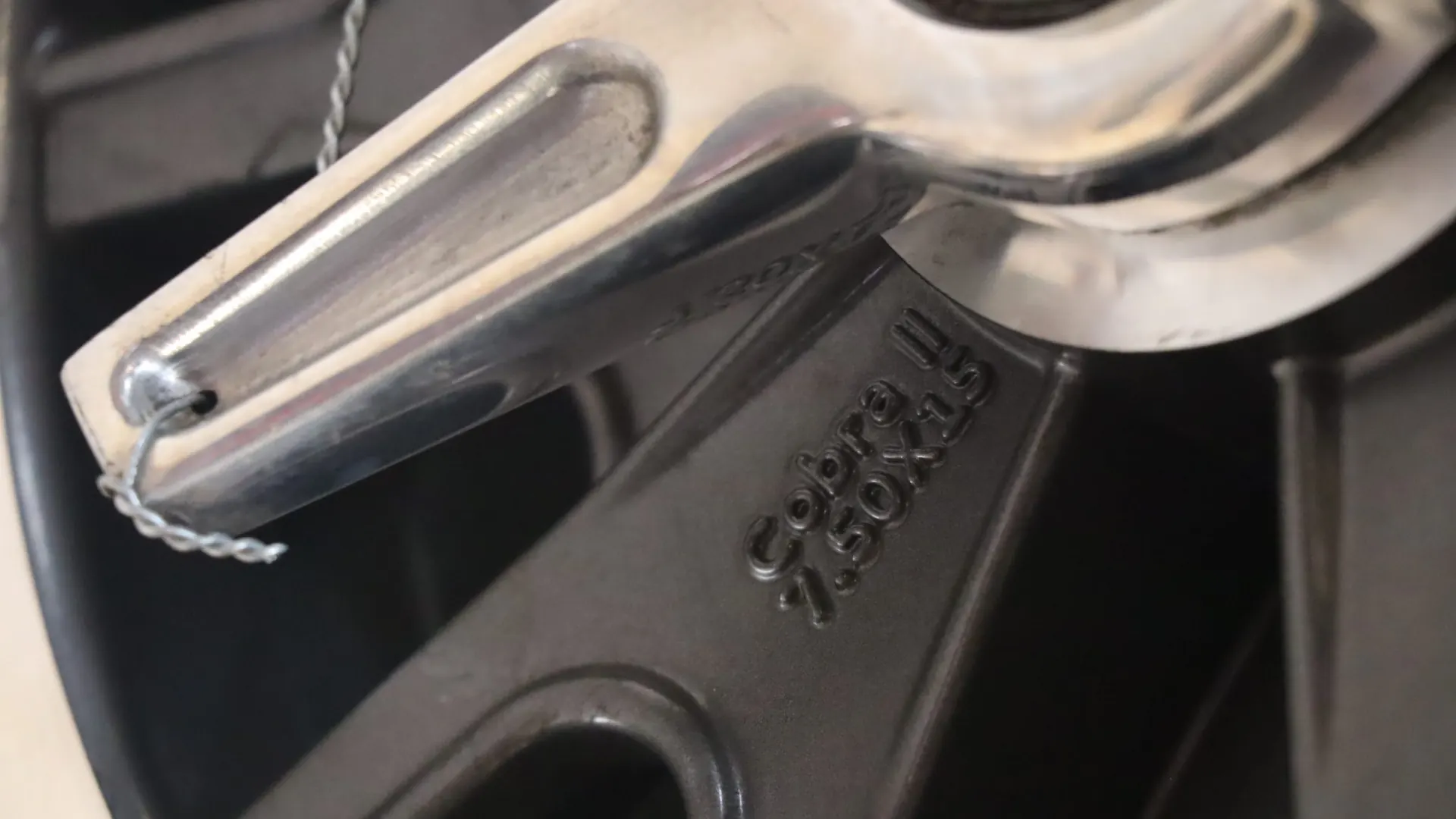 AC COBRA — photo 36