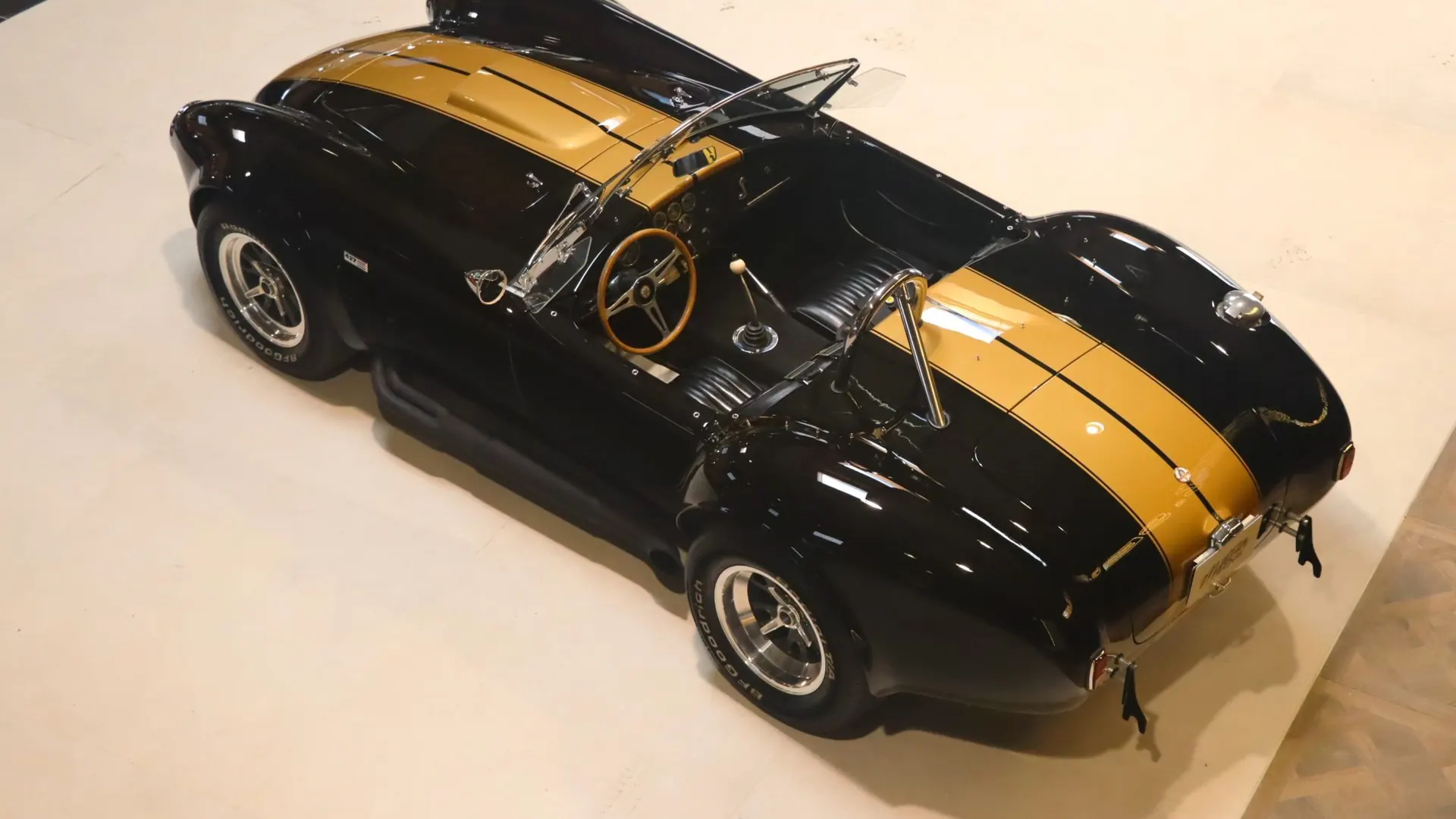 AC COBRA — photo 46
