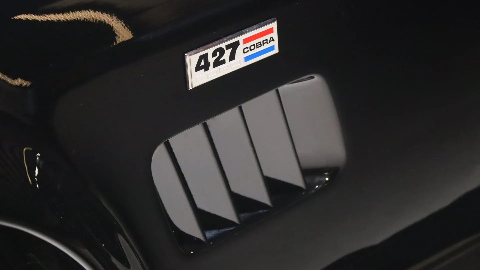AC COBRA — photo 37