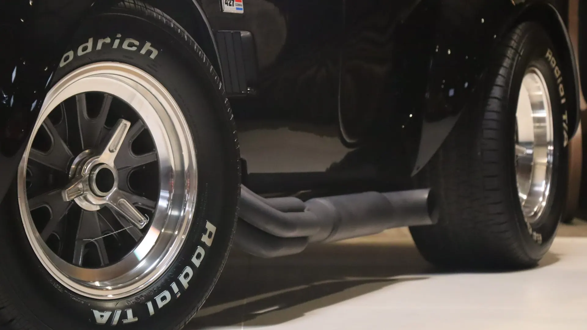 AC COBRA — photo 33