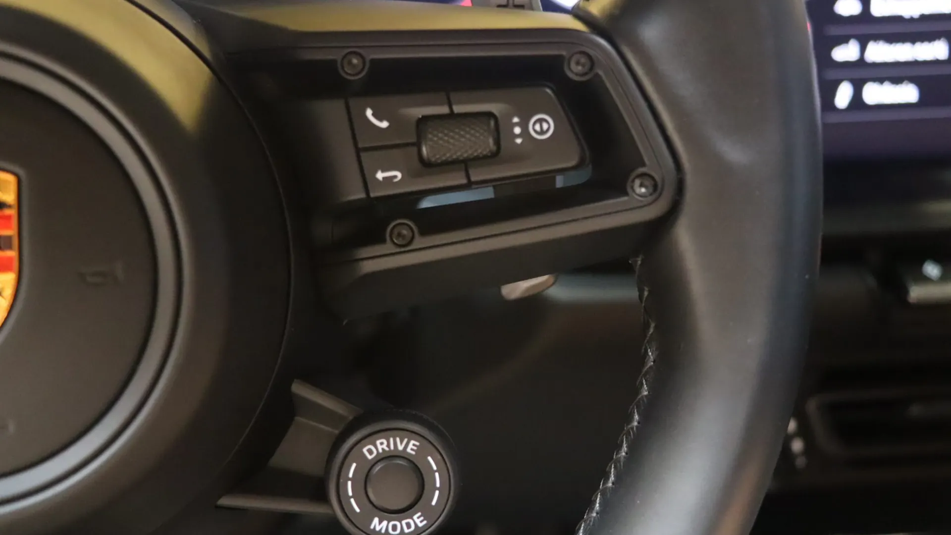 Porsche 911 — photo 20