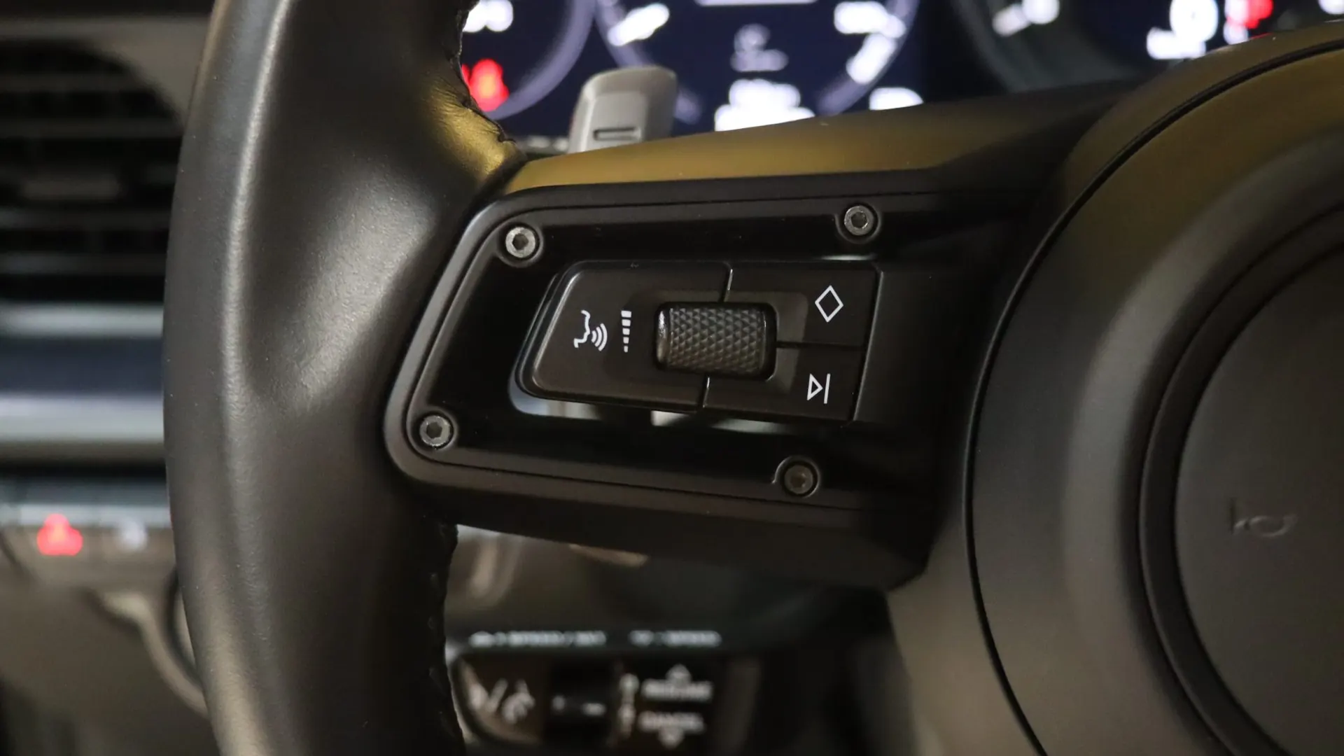 Porsche 911 — photo 19