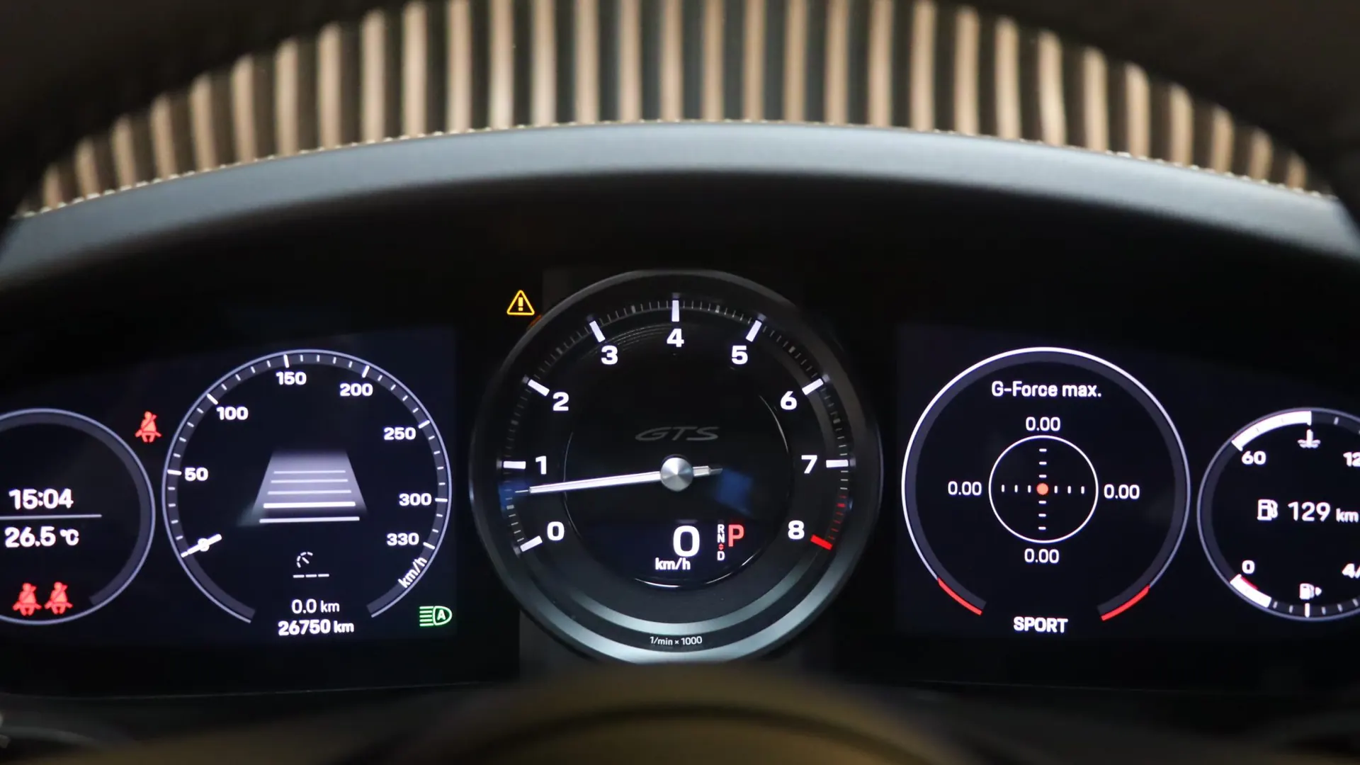 Porsche 911 — photo 25