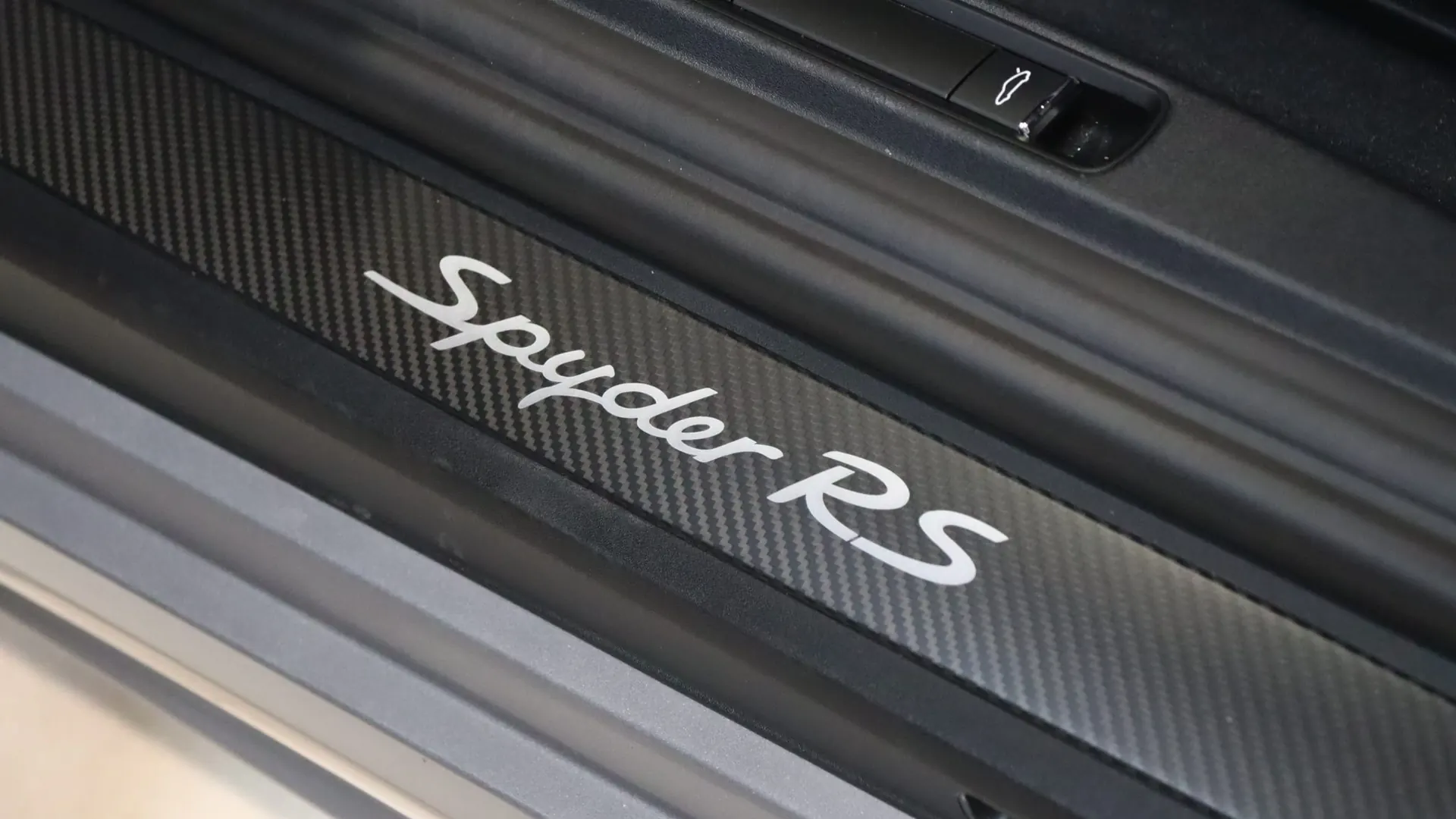 Porsche 718 — photo 13