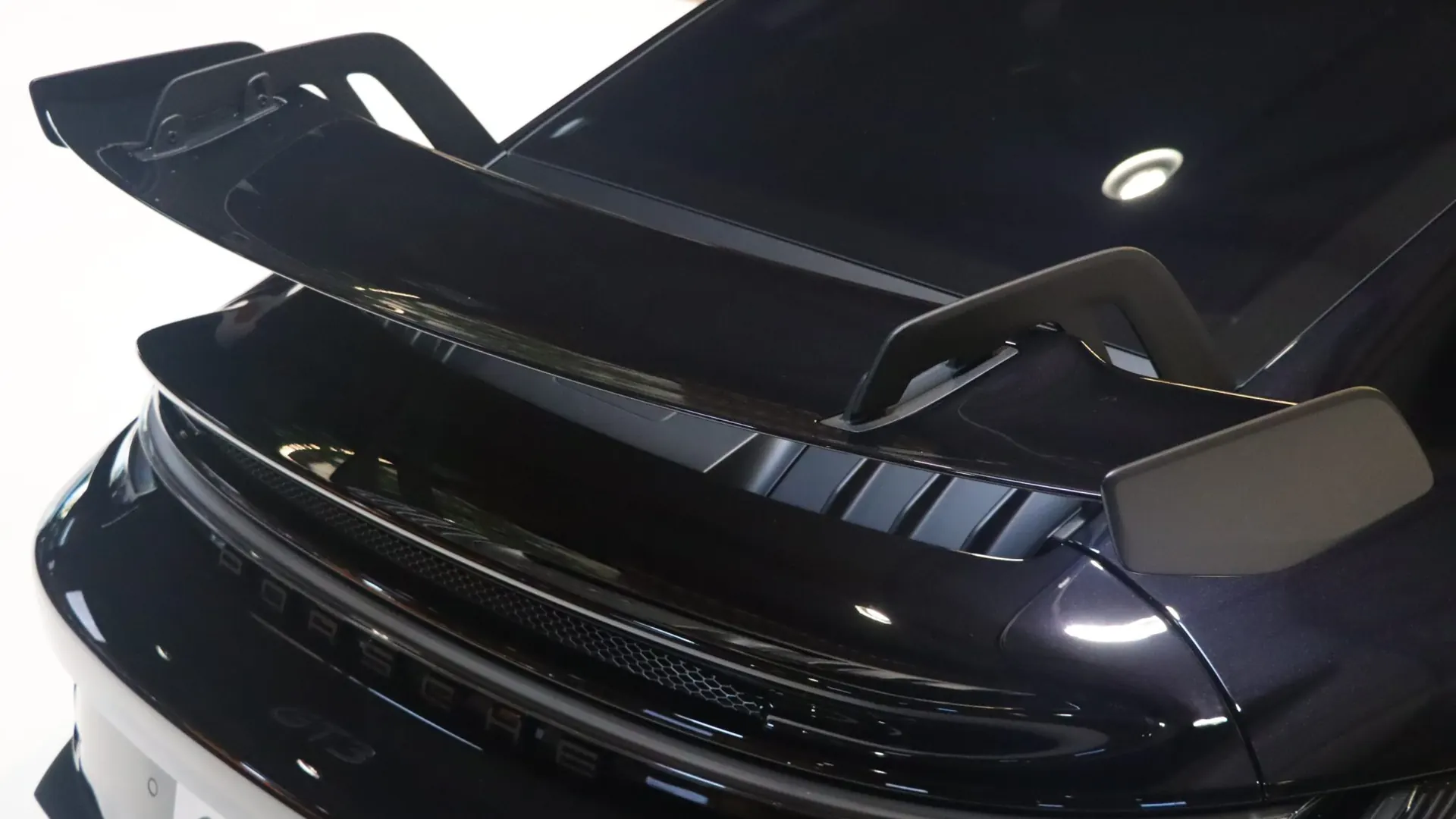 Porsche 911 — photo 50