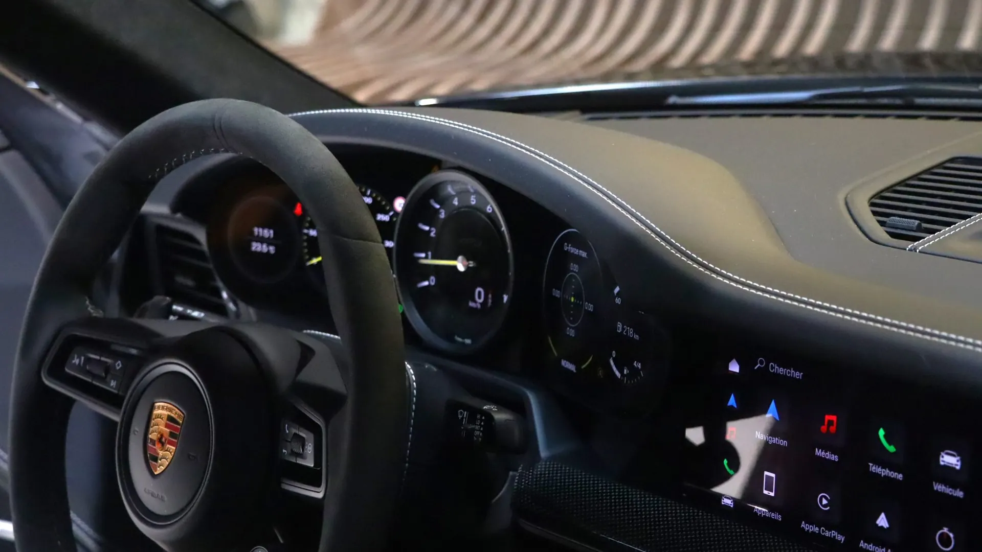Porsche 911 — photo 27