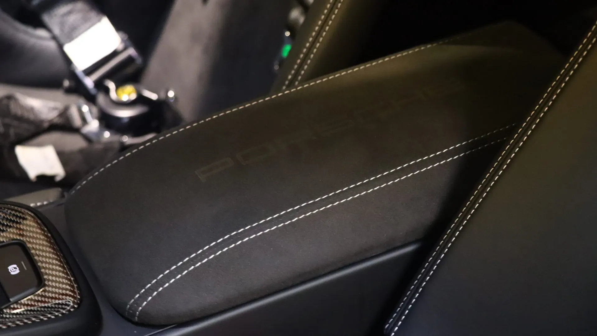 Porsche 911 — photo 34
