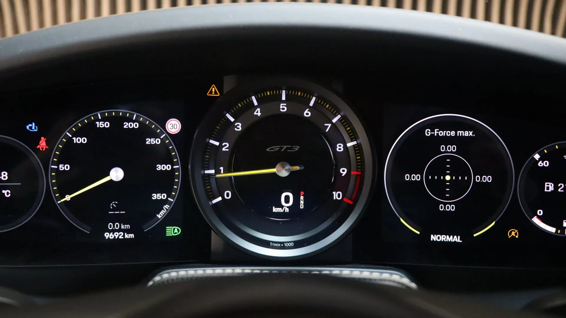 Porsche 911 — photo 26