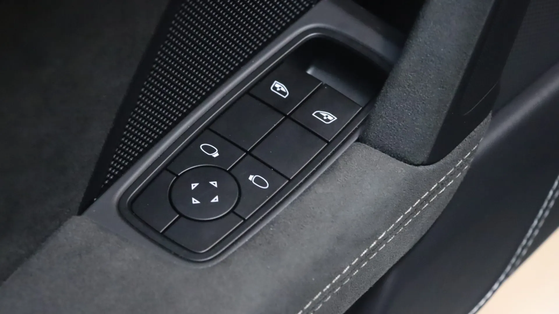 Porsche 911 — photo 12