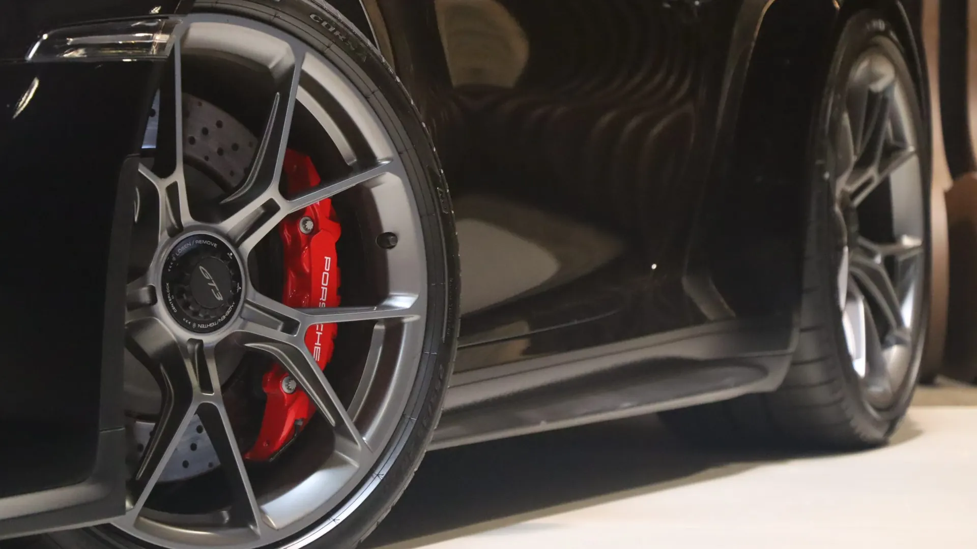 Porsche 911 — photo 47
