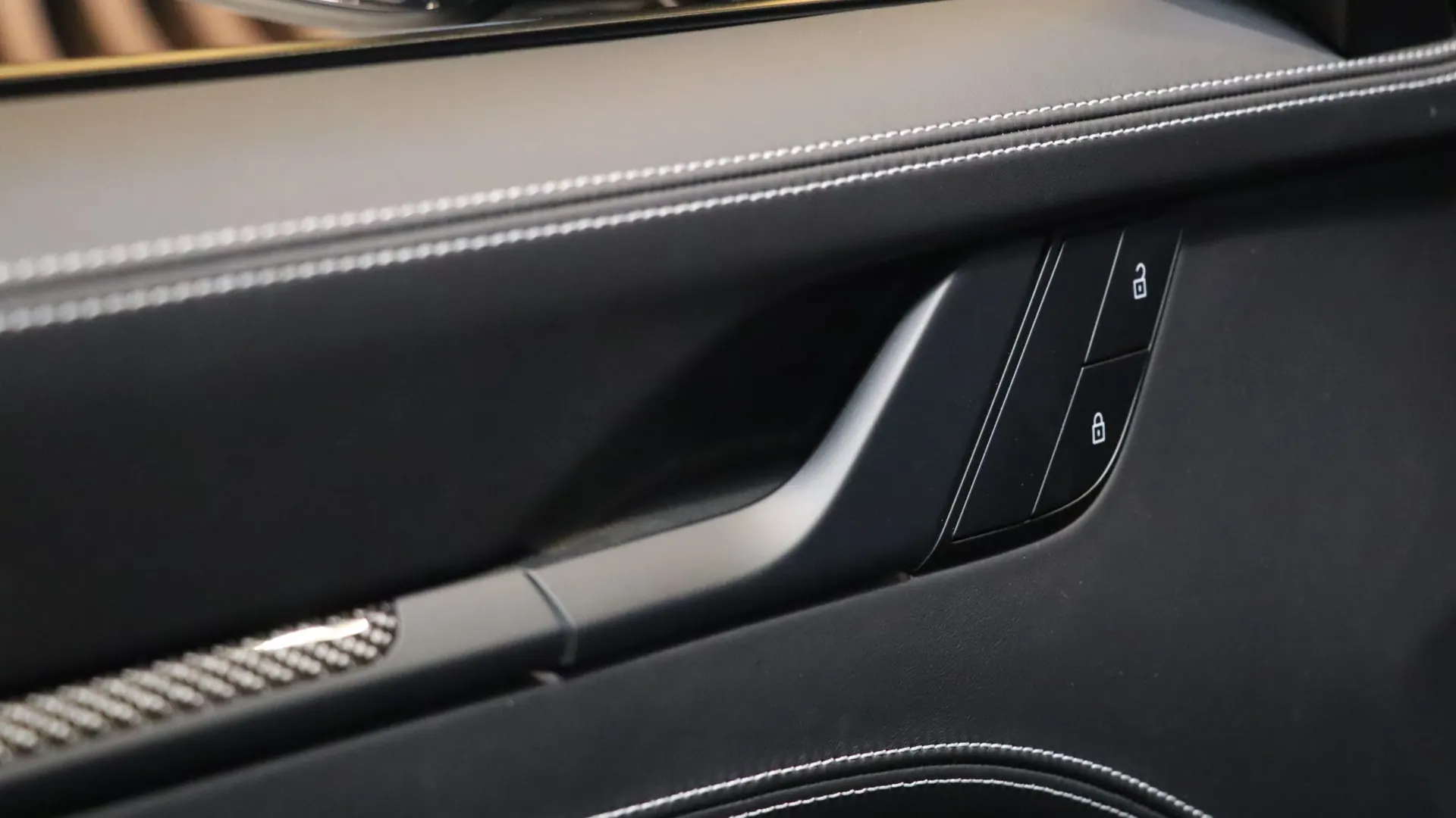 Porsche 911 — photo 11