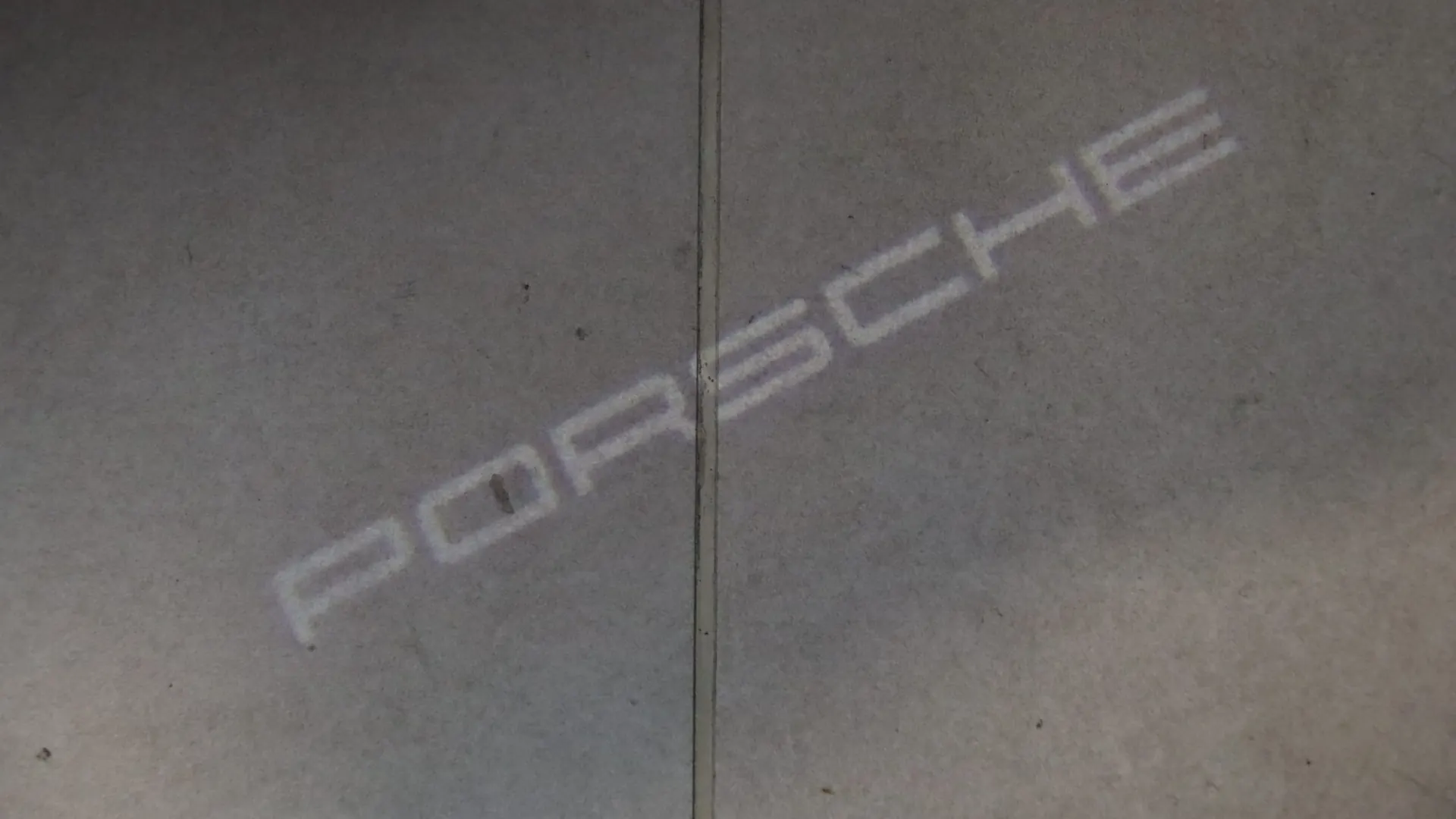Porsche 911 — photo 13
