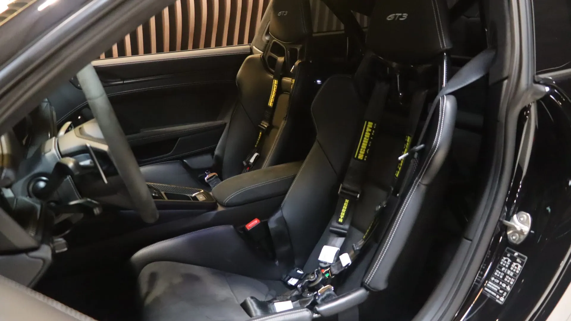 Porsche 911 — photo 6