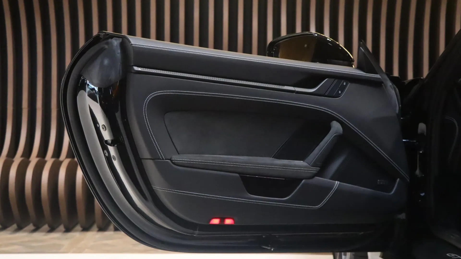 Porsche 911 — photo 10