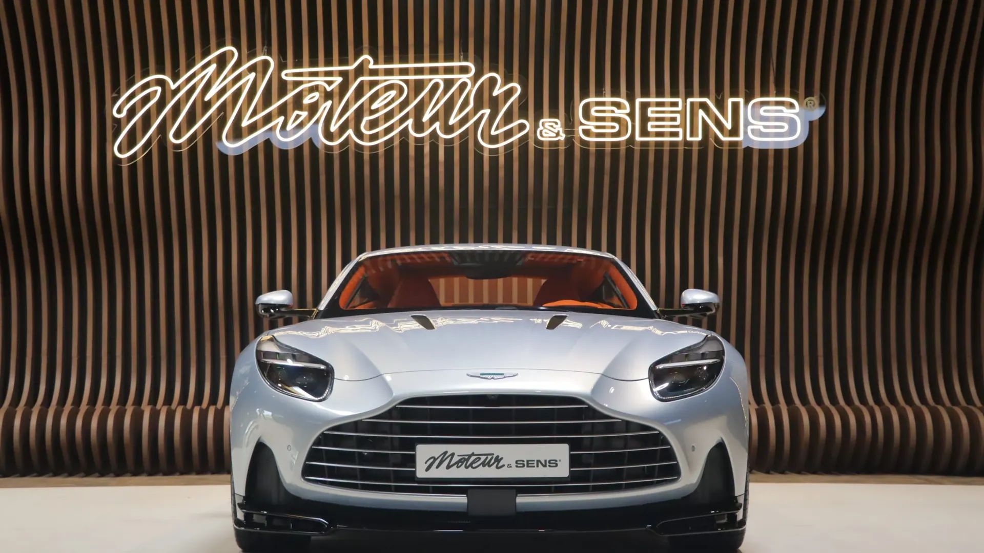 Aston Martin DB12 — photo 3