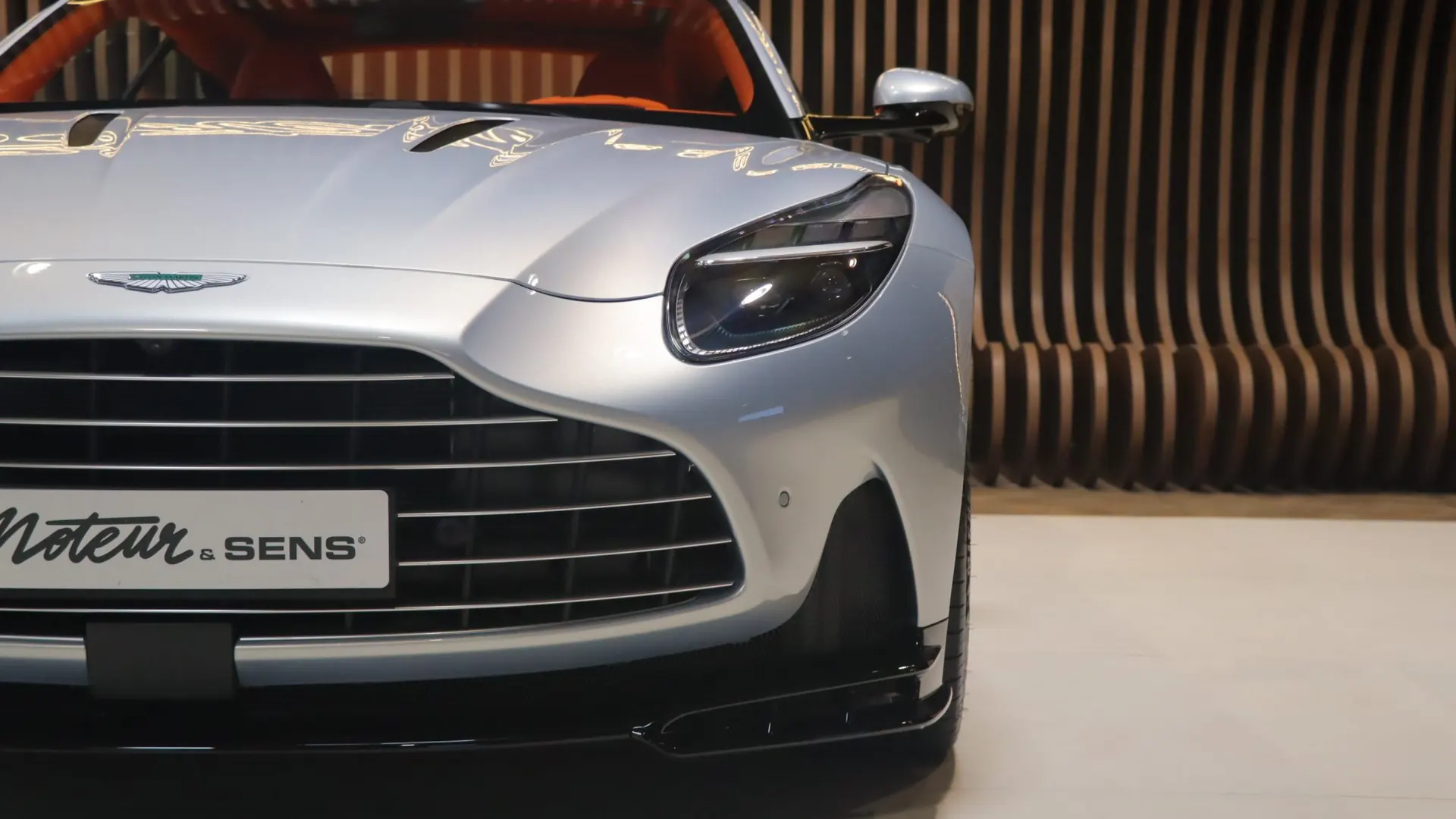 Aston Martin DB12 — photo 37