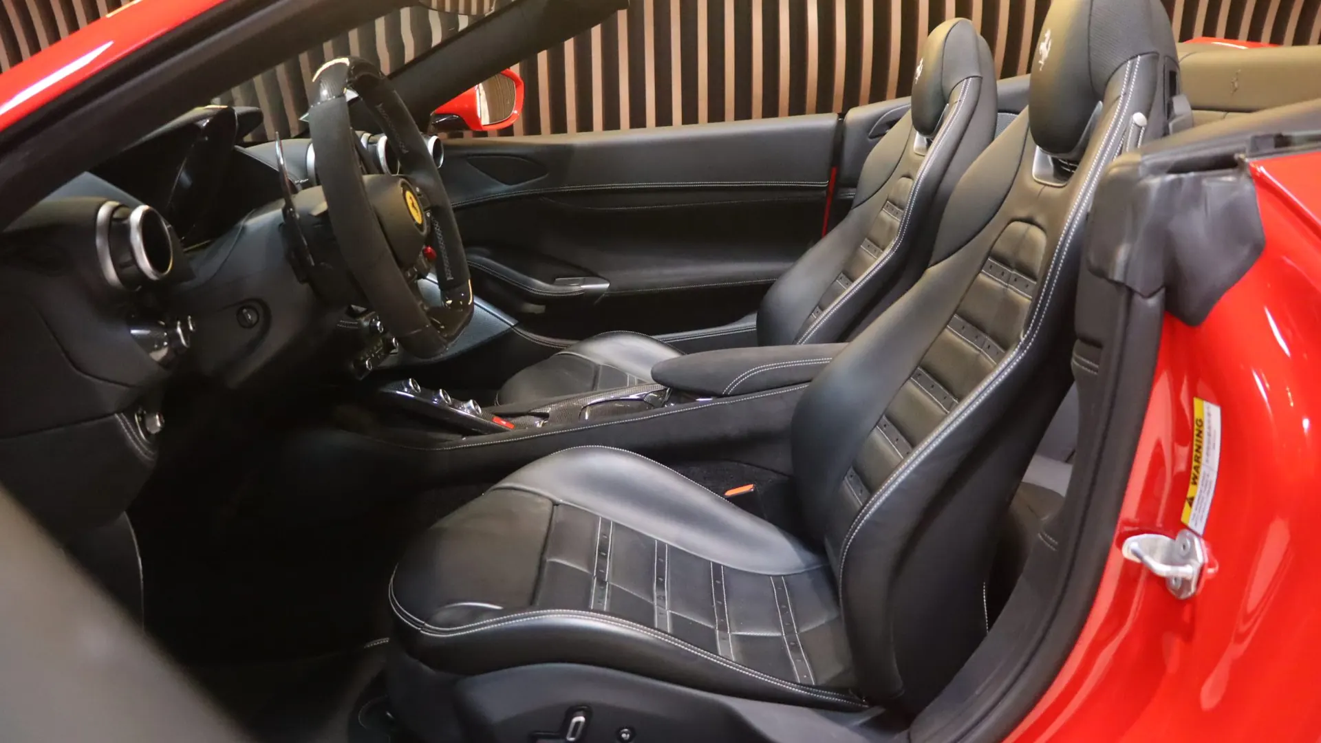 Ferrari Portofino — photo 8