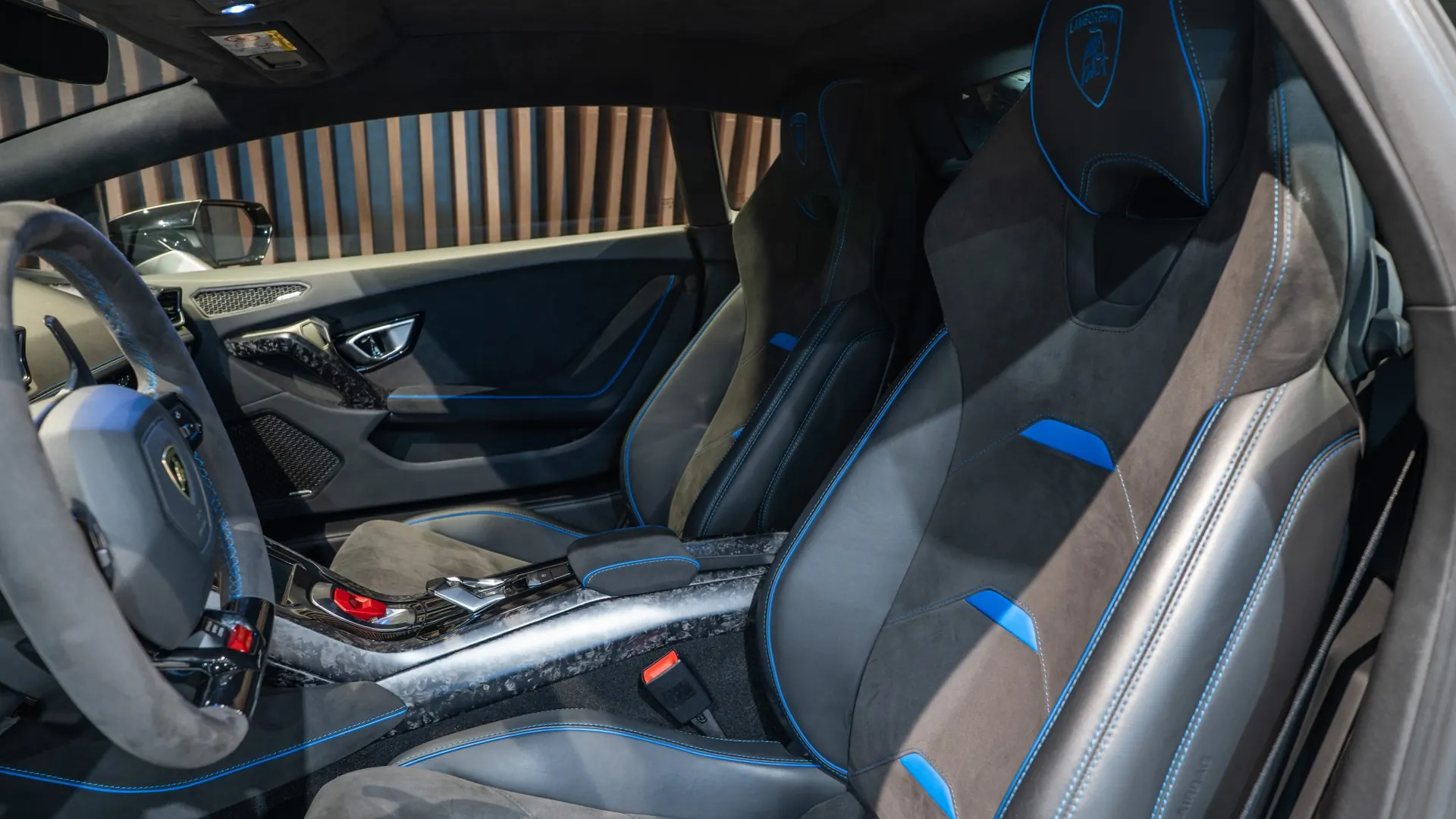 Lamborghini Huracan — photo 6