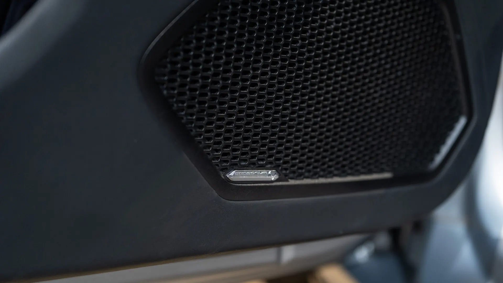 Lamborghini Huracan — photo 14