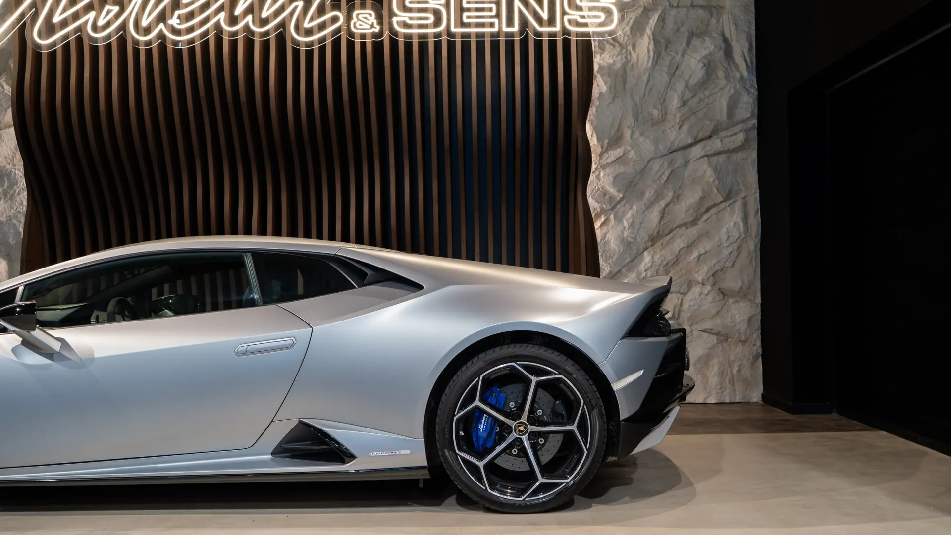 Lamborghini Huracan — photo 34