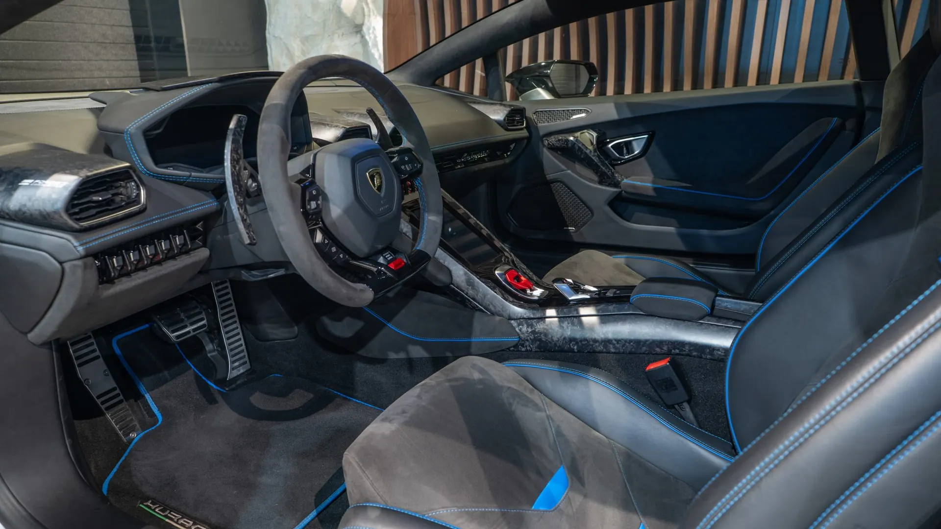 Lamborghini Huracan — photo 8