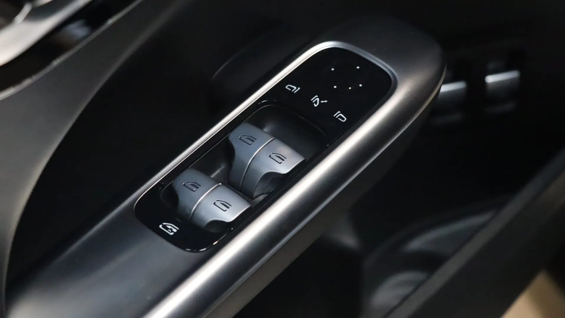 Mercedes-Benz C63S — photo 14
