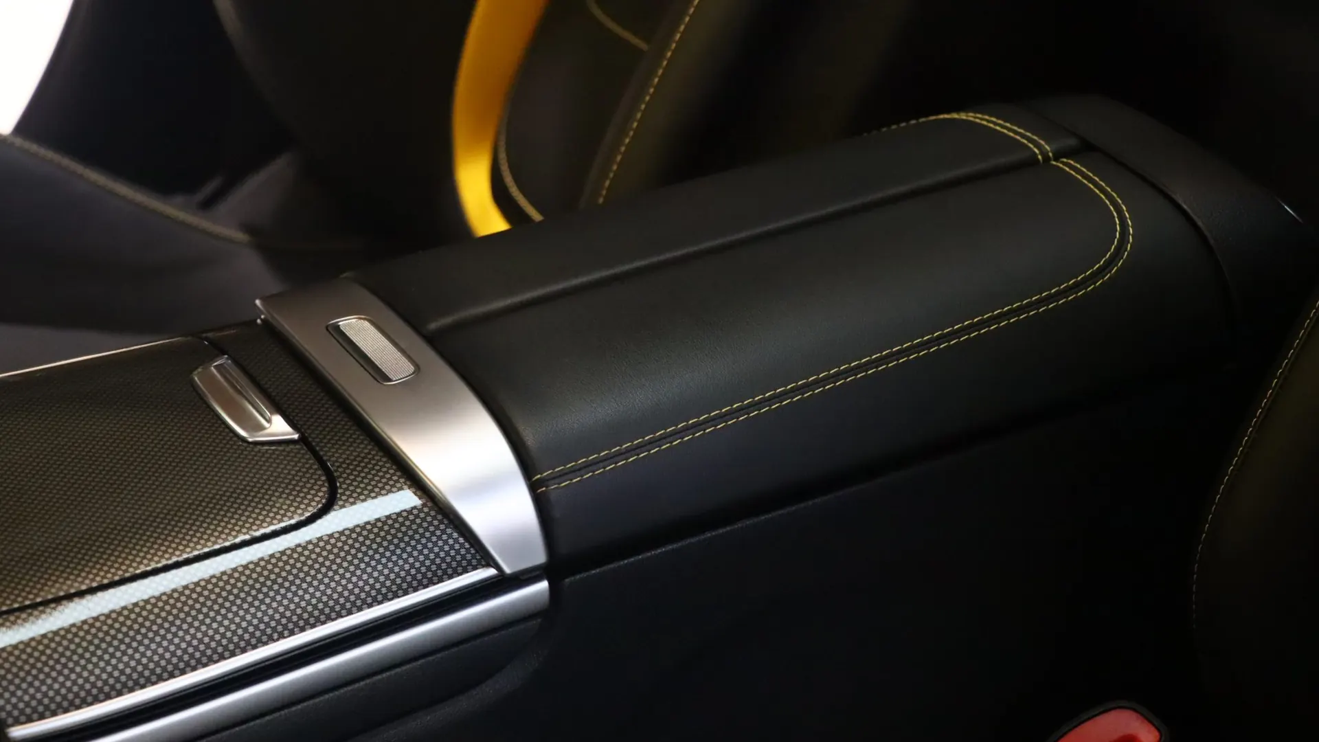 Mercedes-Benz C63S — photo 36