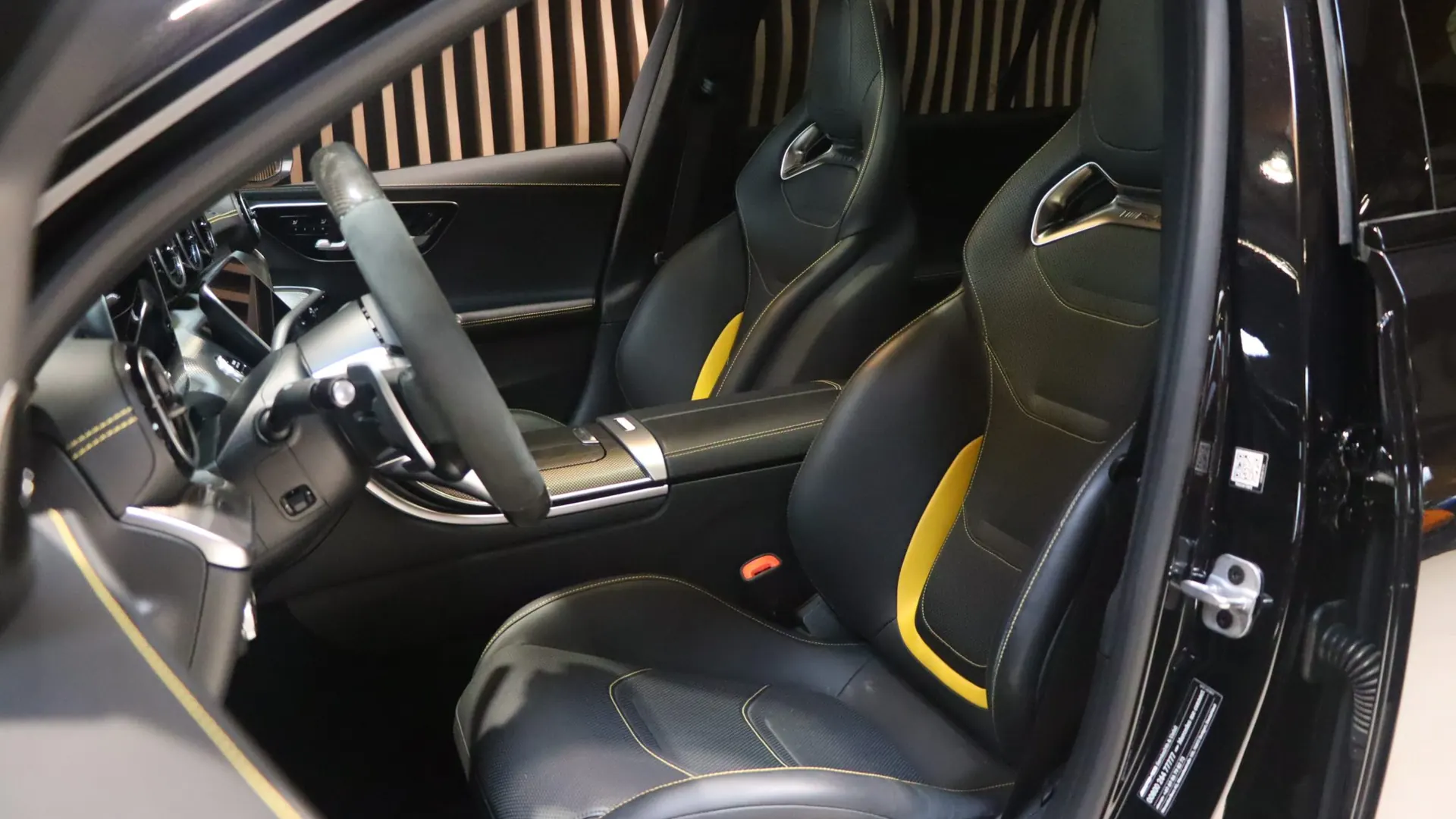 Mercedes-Benz C63S — photo 6