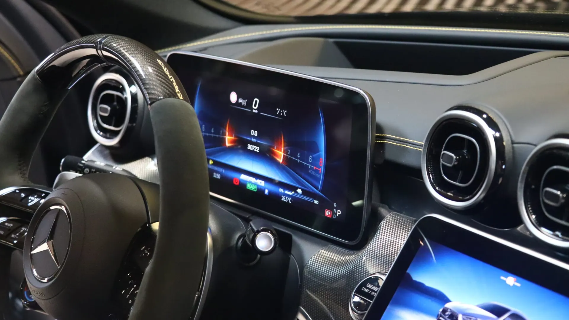 Mercedes-Benz C63S — photo 30