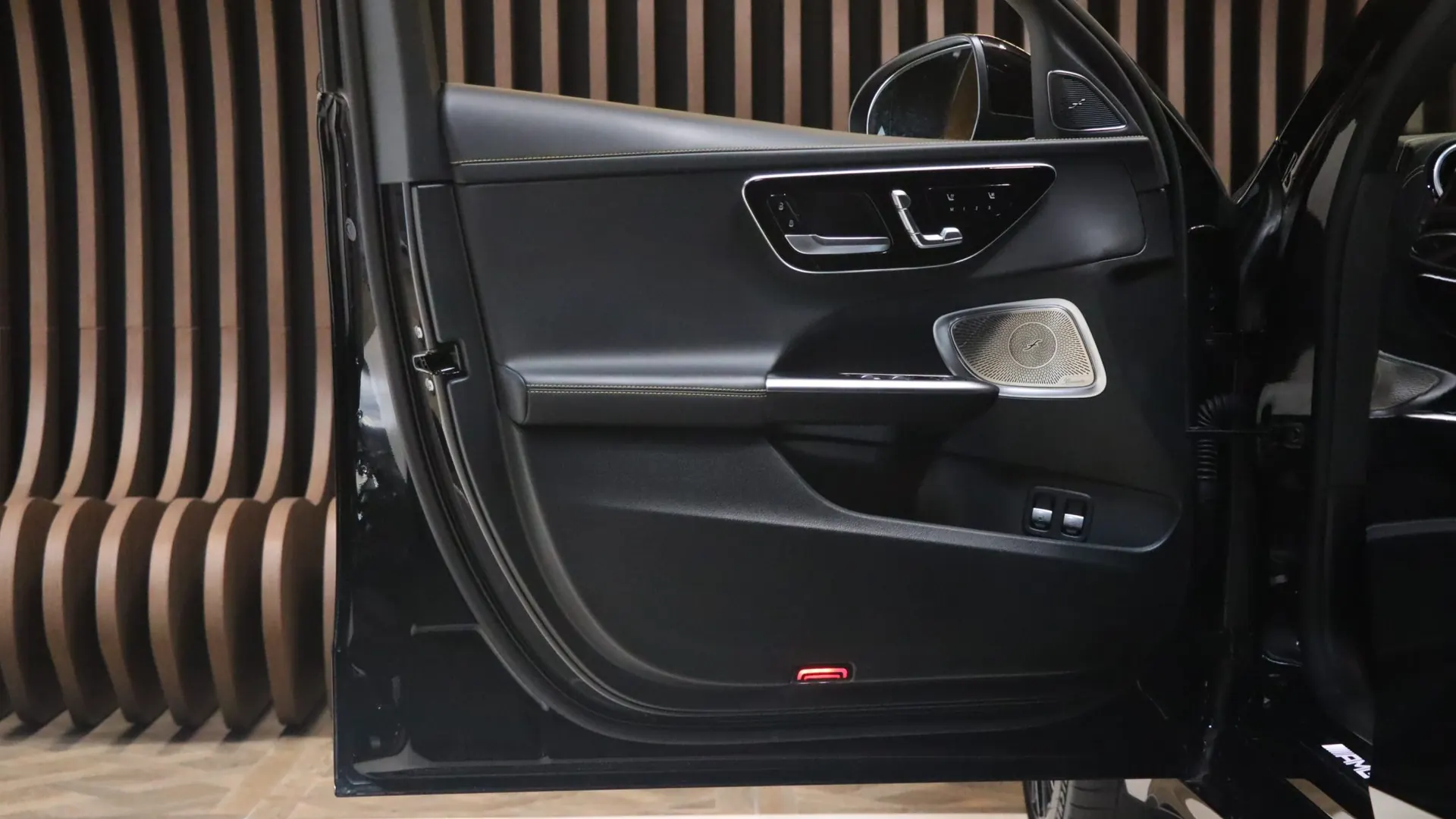 Mercedes-Benz C63S — photo 10