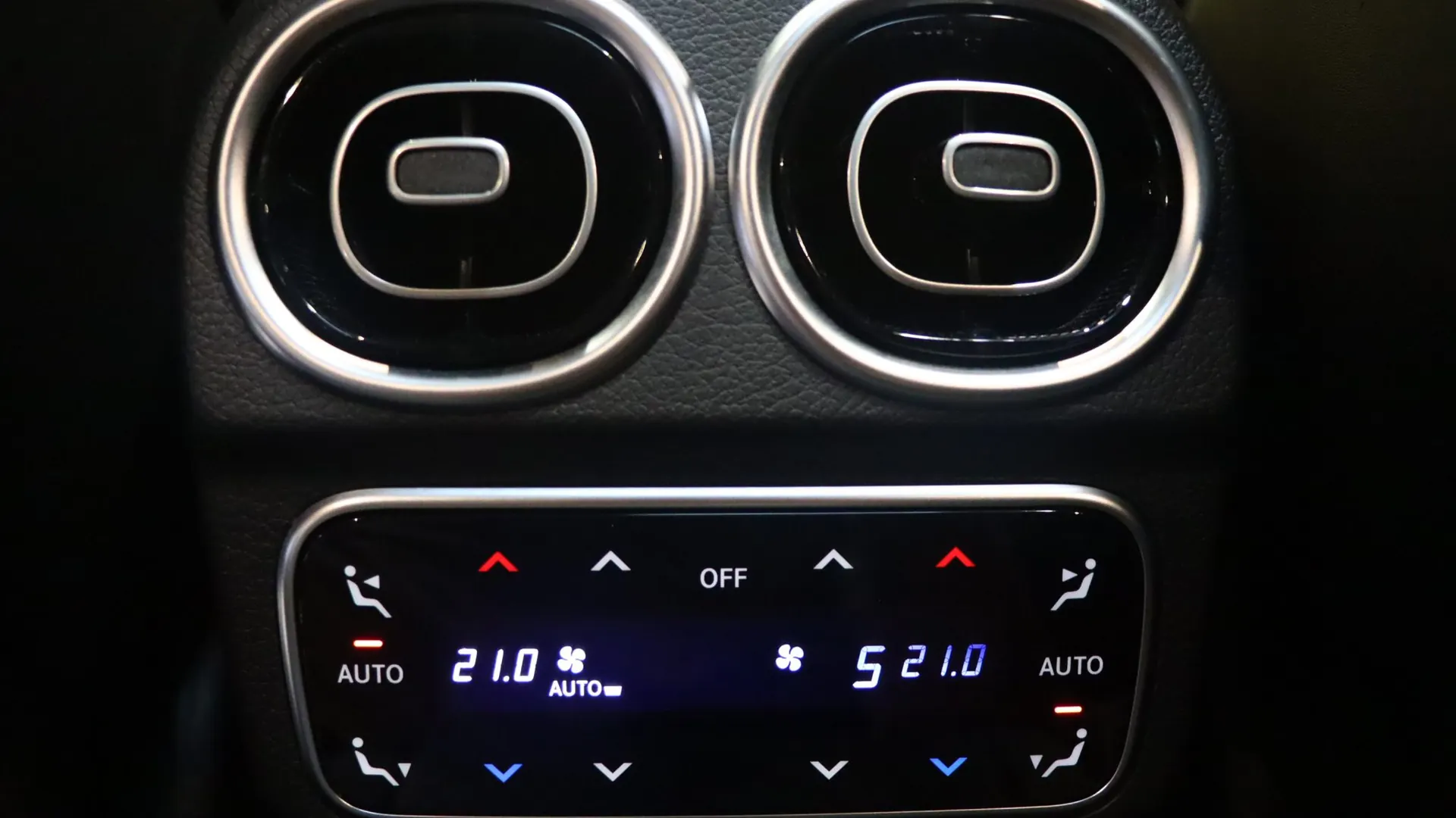 Mercedes-Benz C63S — photo 43
