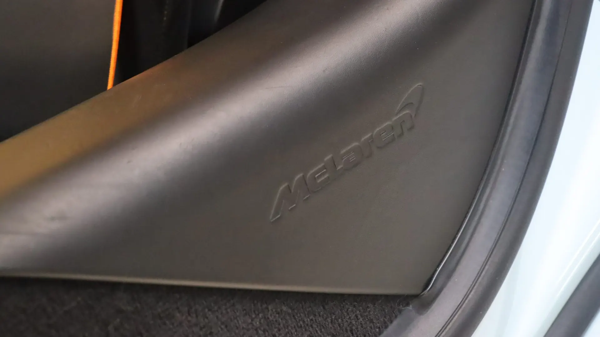 McLaren 570S — photo 16