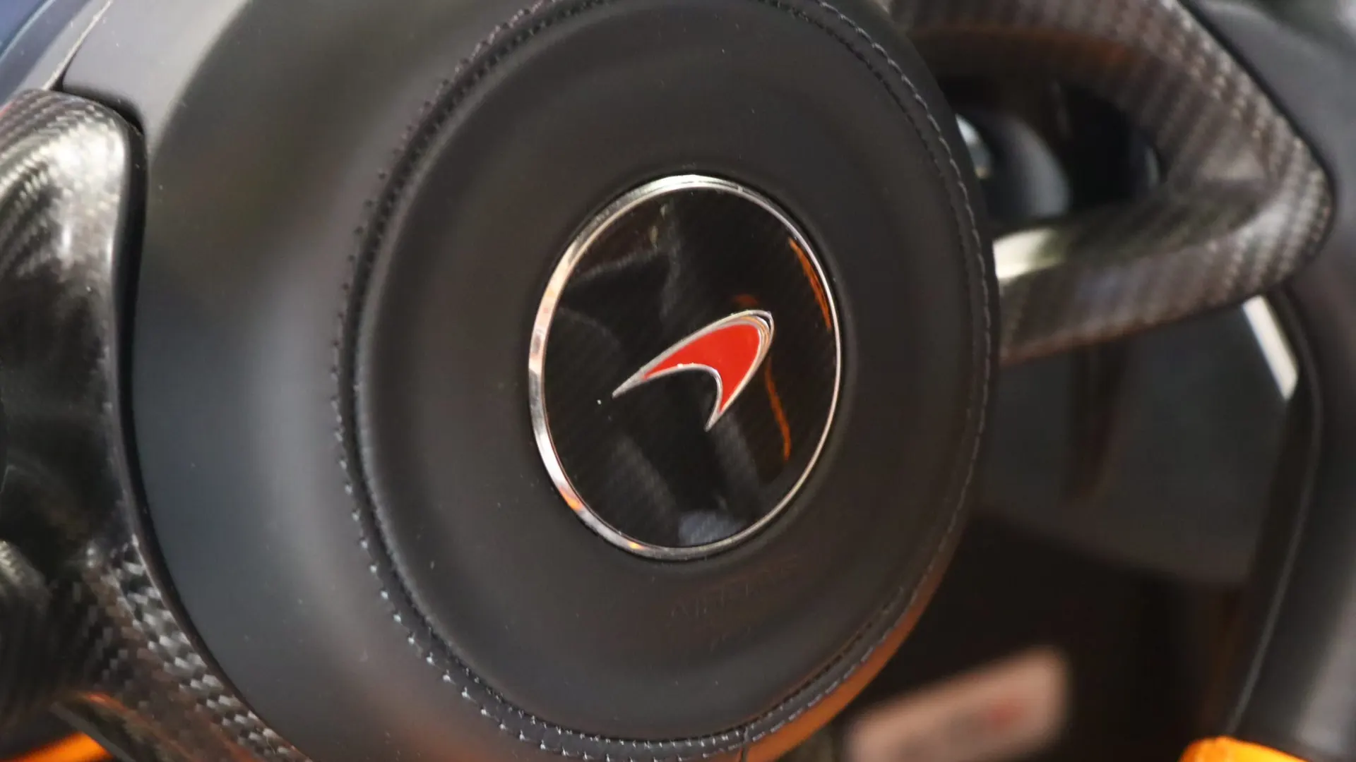 McLaren 570S — photo 23
