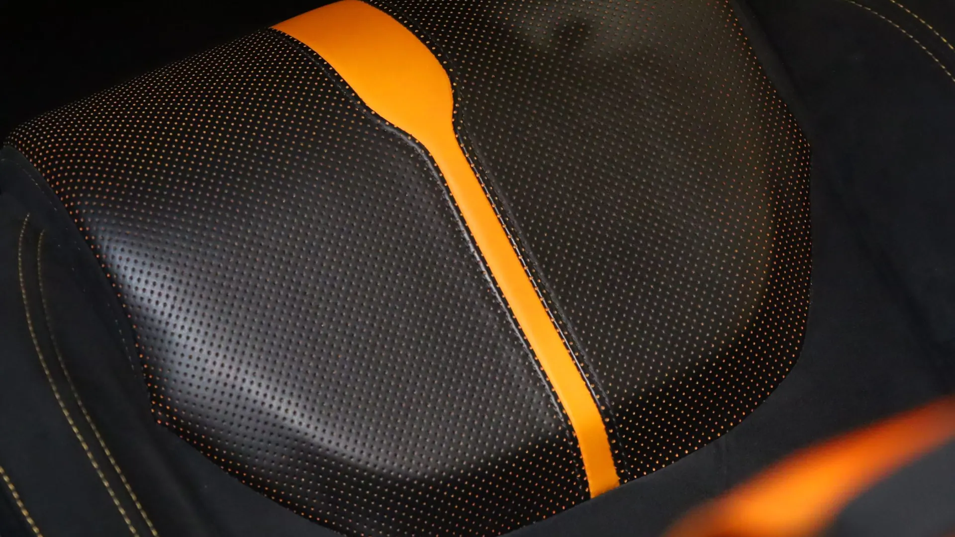 McLaren 570S — photo 33