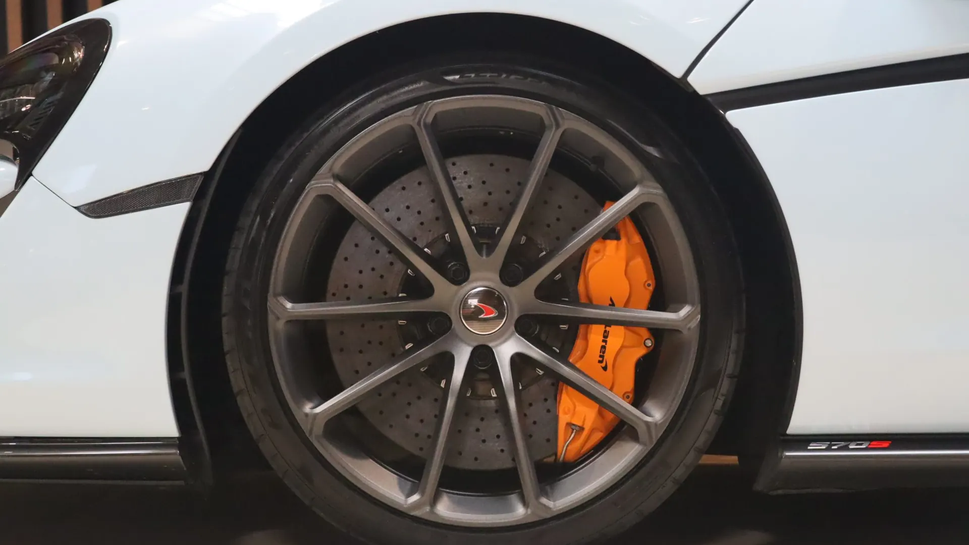 McLaren 570S — photo 39