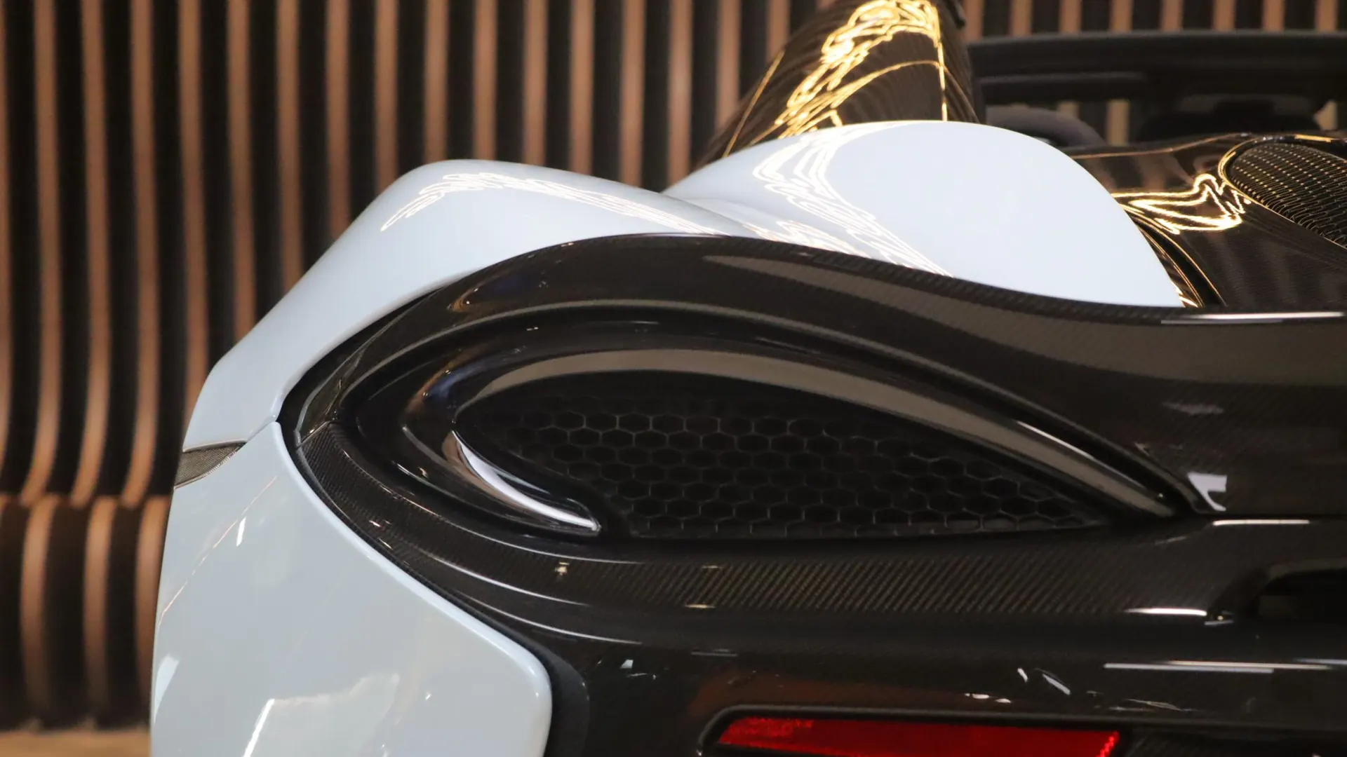 McLaren 570S — photo 45