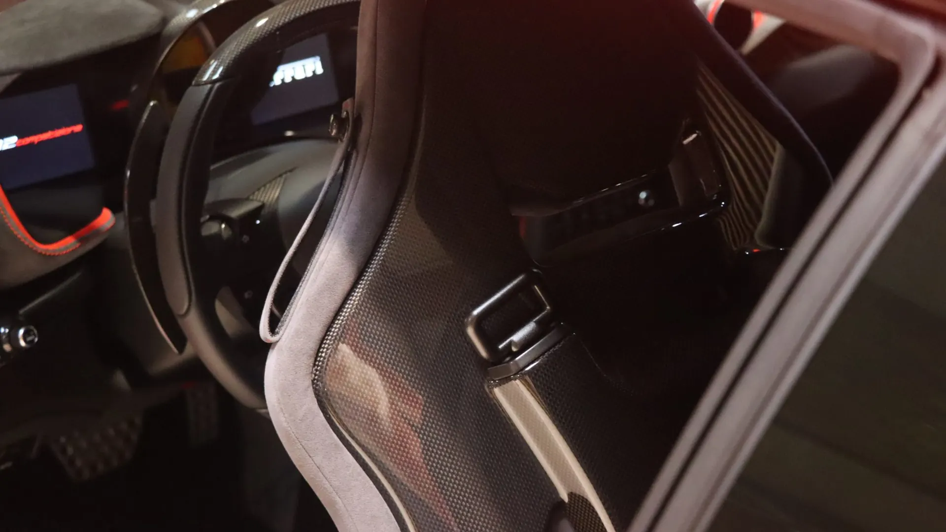 Ferrari 812 — photo 34