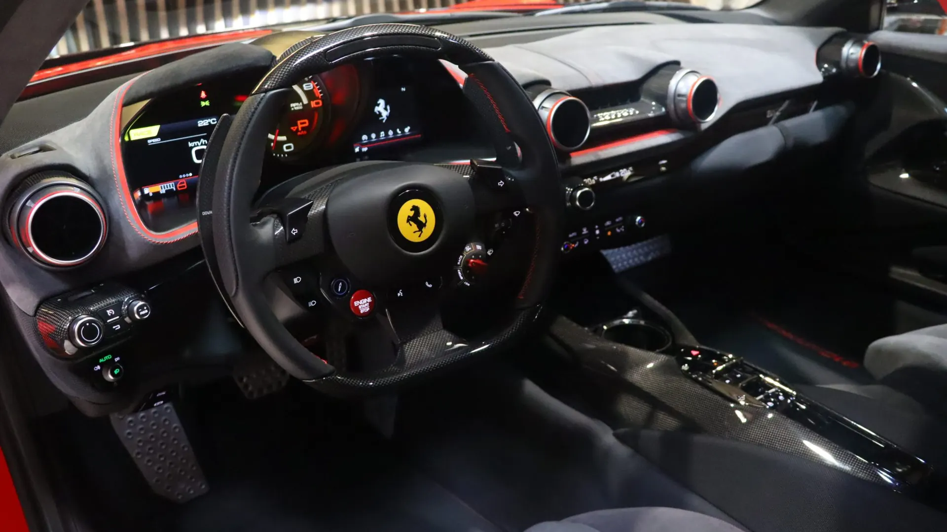 Ferrari 812 — photo 14