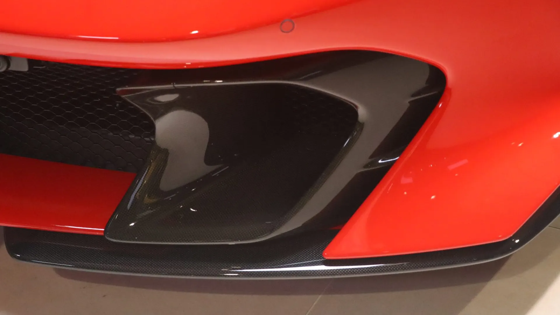 Ferrari 812 — photo 41