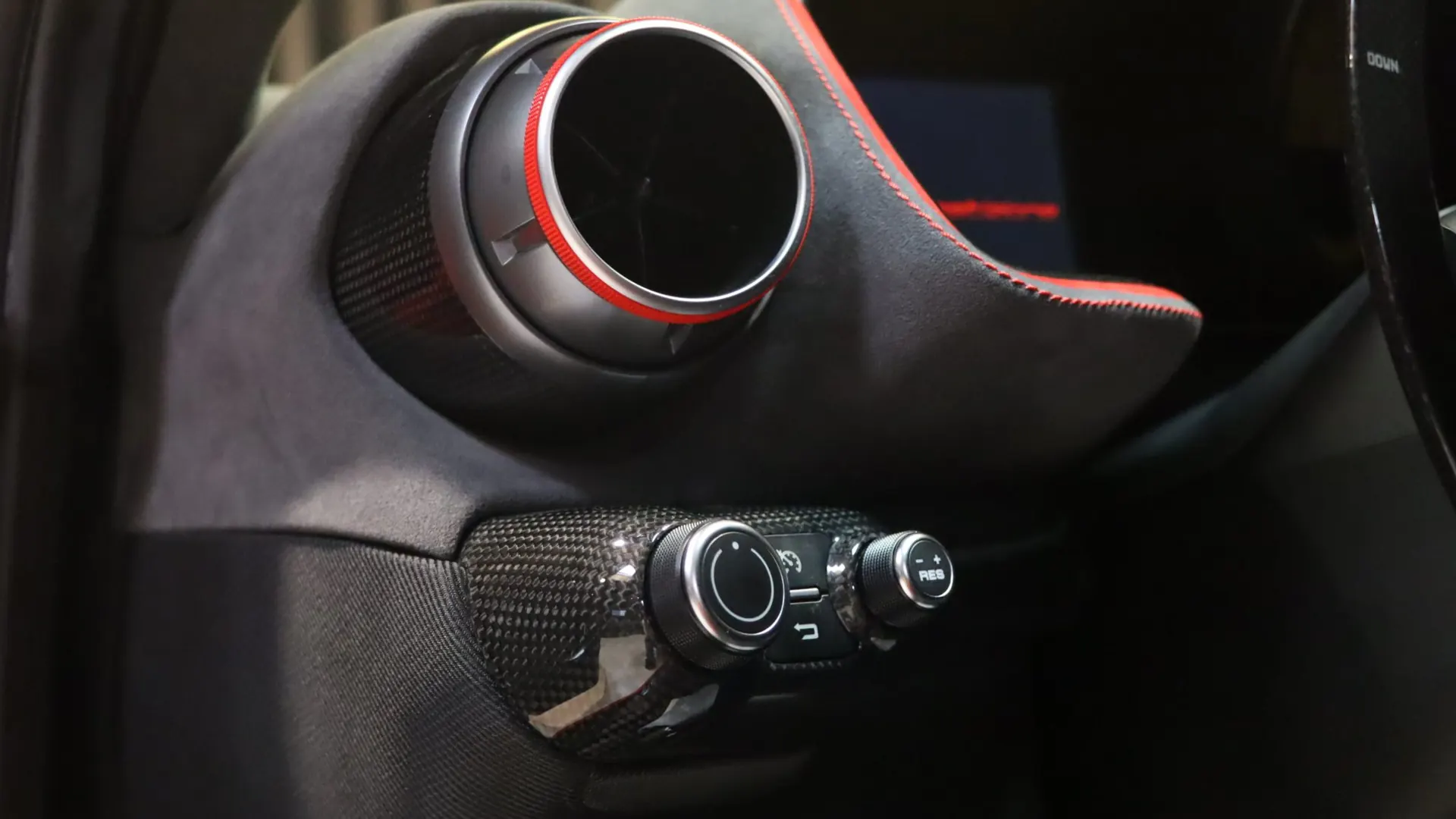 Ferrari 812 — photo 15