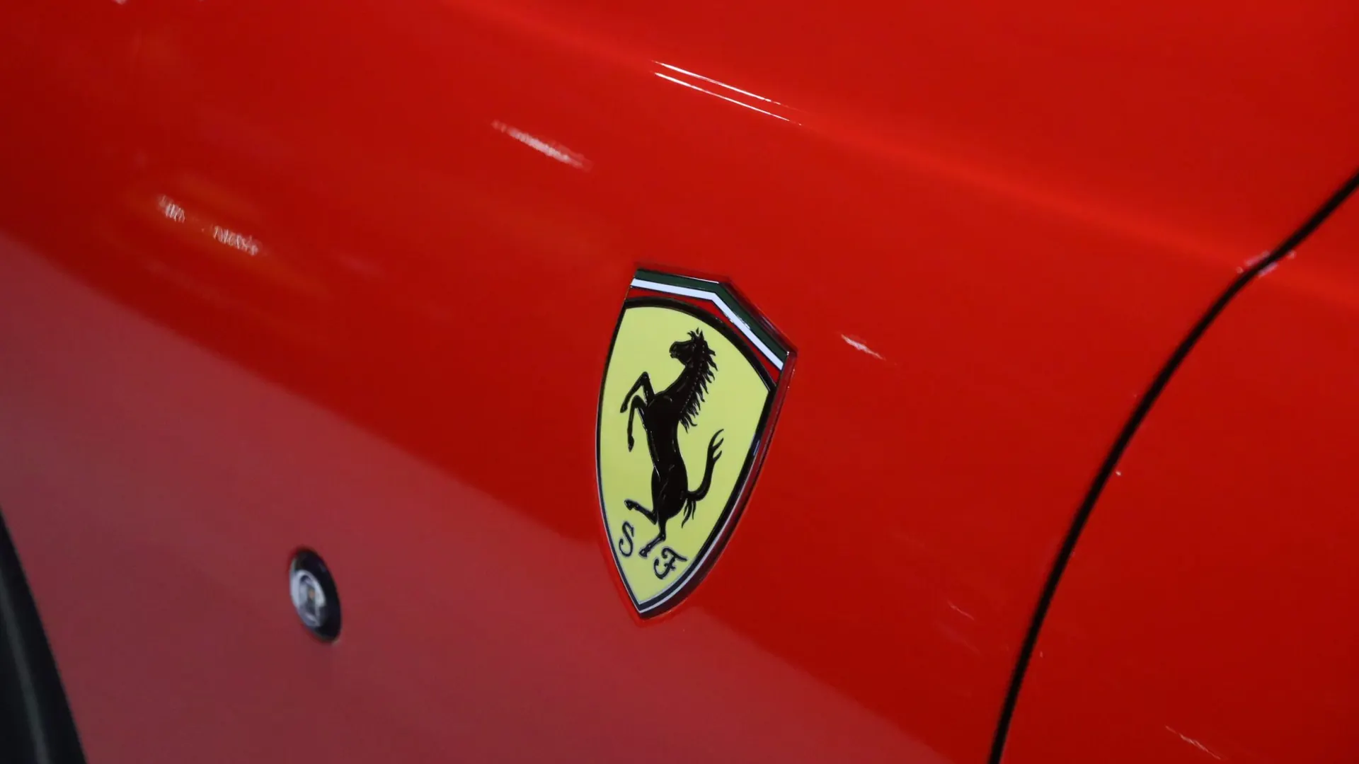 Ferrari 812 — photo 48