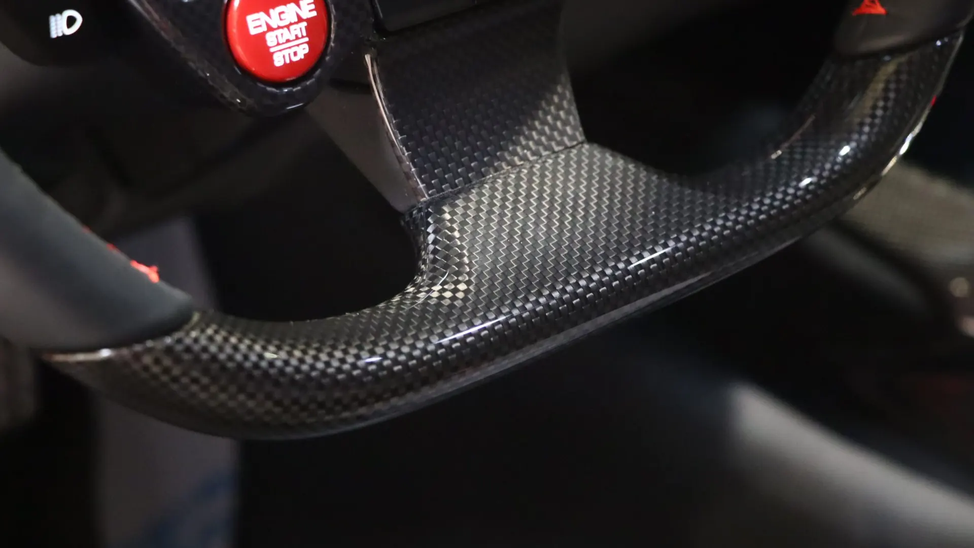 Ferrari 812 — photo 19